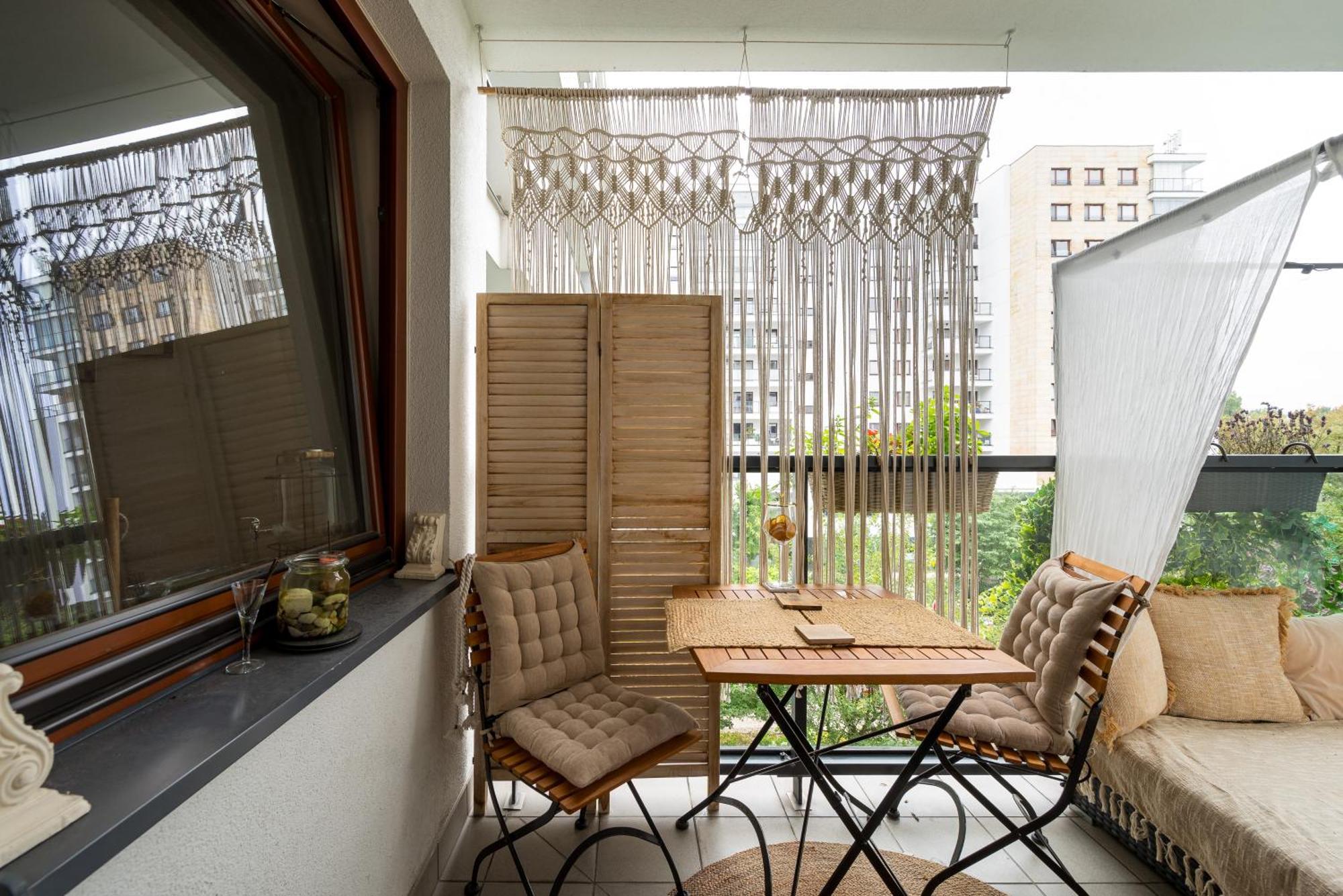 Klobucka Urban Jungle Studio Apartment Warsaw