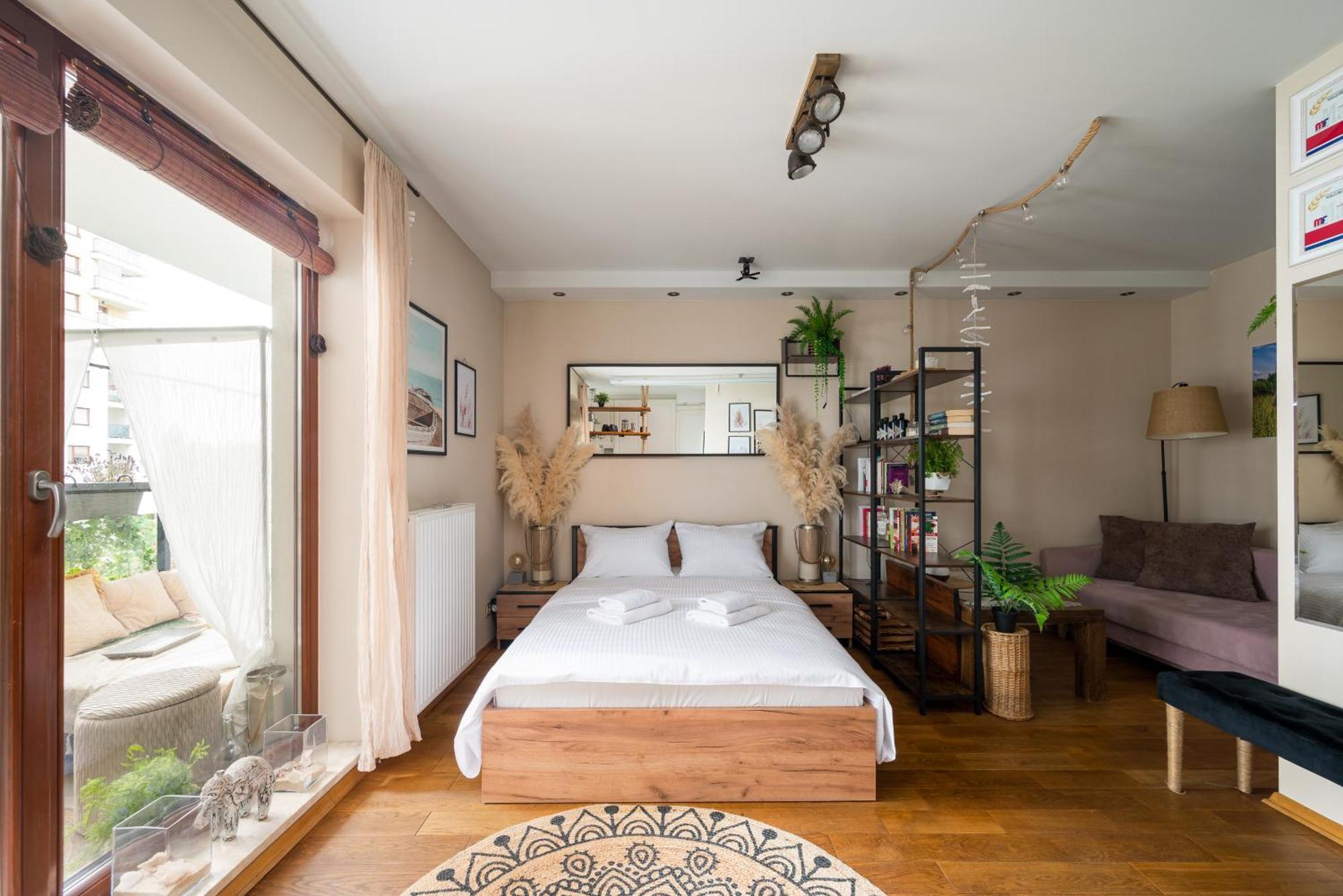 Apartment Klobucka Urban Jungle Studio