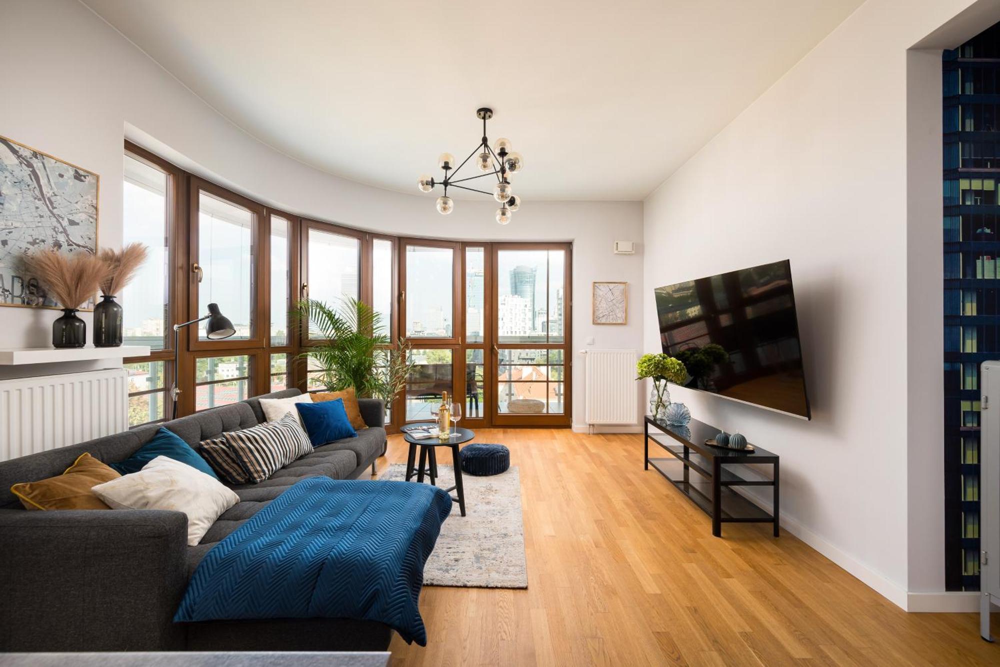 Apartment Luxury 2-bedroom Penthouse Skyline 15m Terrace, Garage, Gym, Rooftop & Only 500 M To Metro