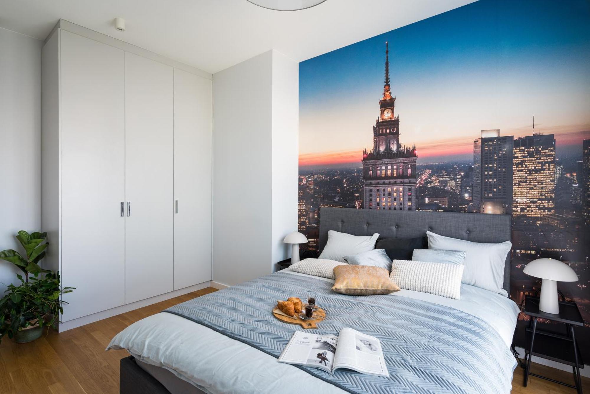 Luxury 2-bedroom Penthouse Skyline 15m Terrace, Garage, Gym, Rooftop & Only 500 M To Metro Warschau
