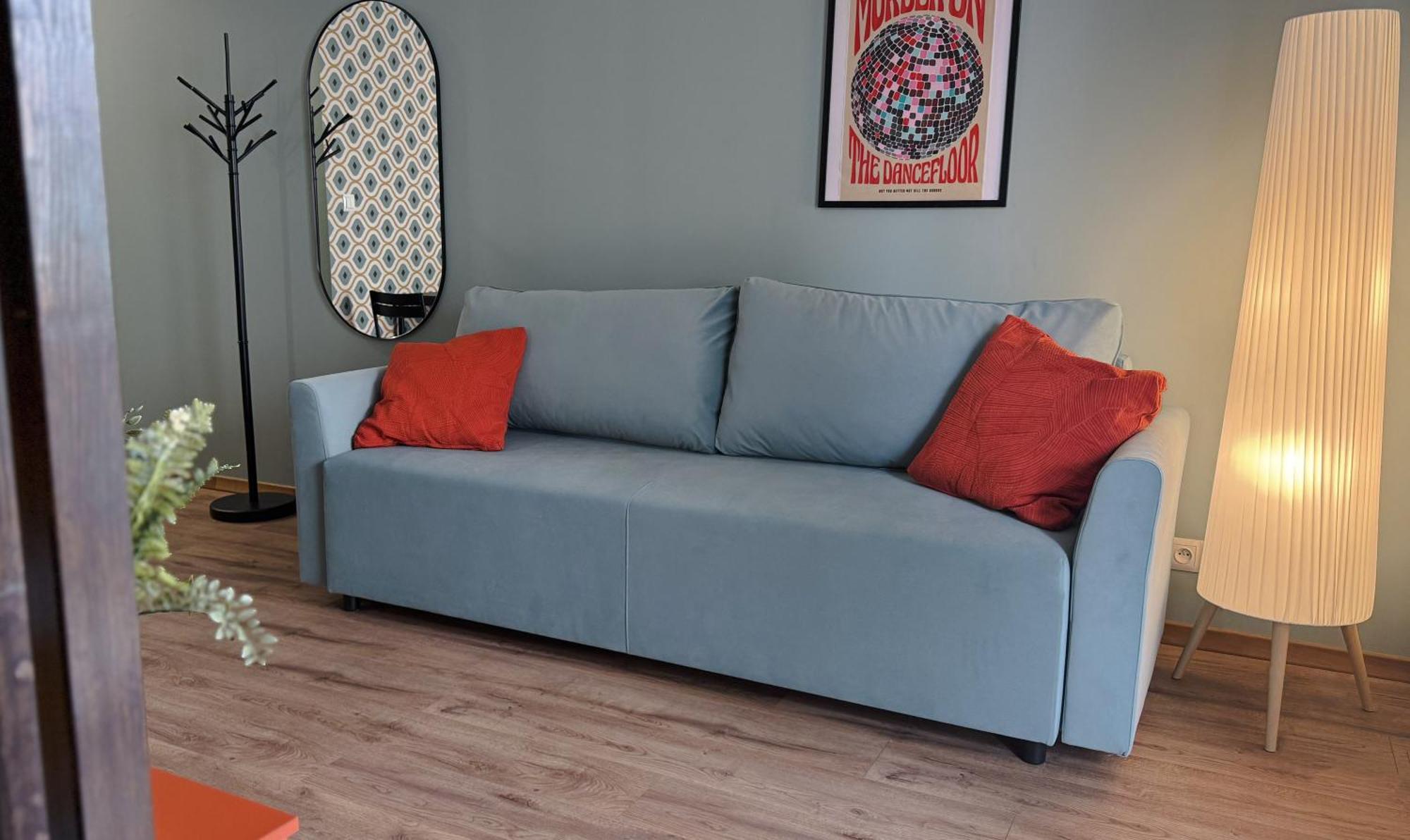 Orange With Balcony - Free Parking Warschau