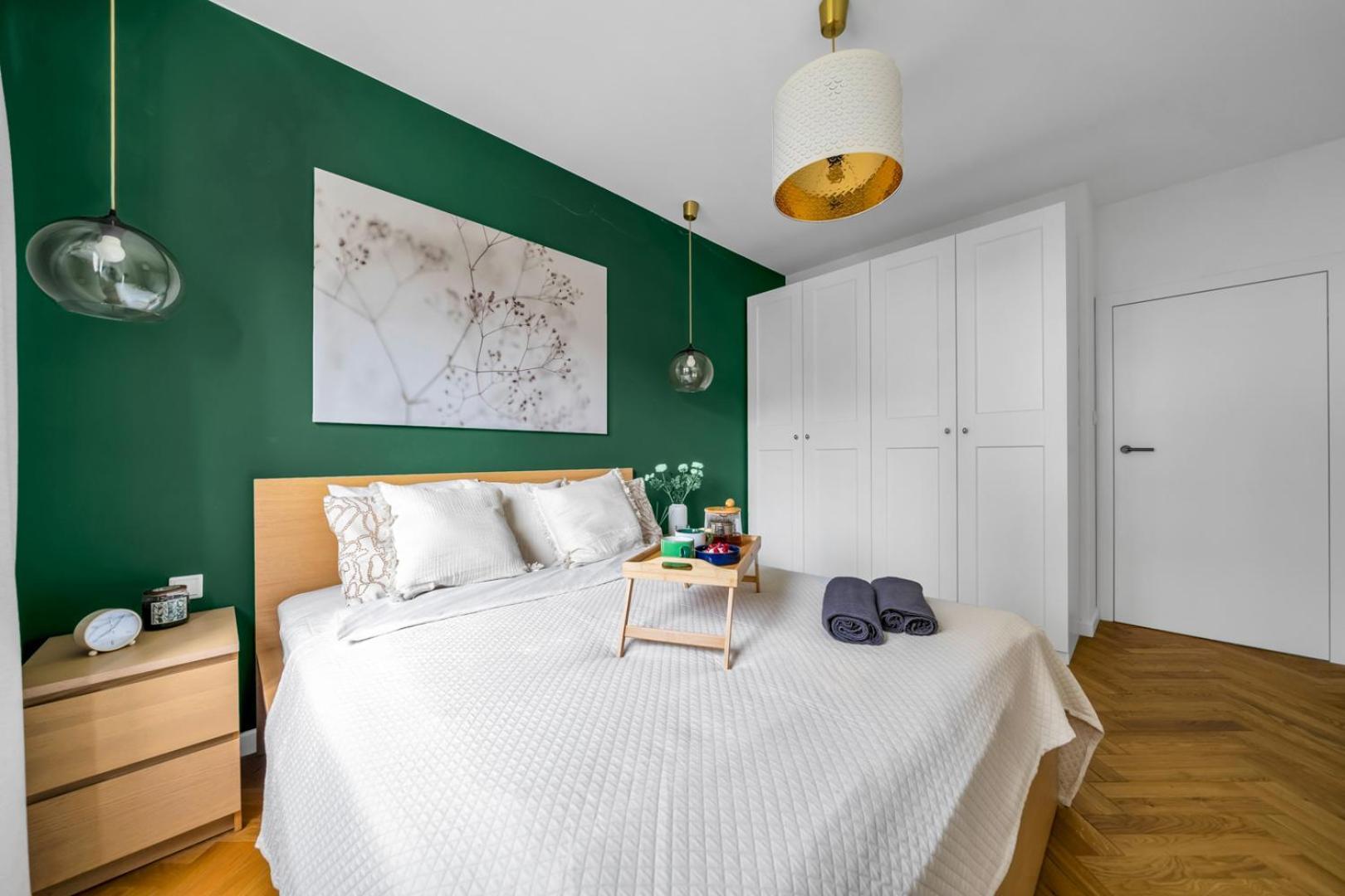 Skierniewicka - Parking, Workspace, Balcony - By Rentujemy Apartment *
