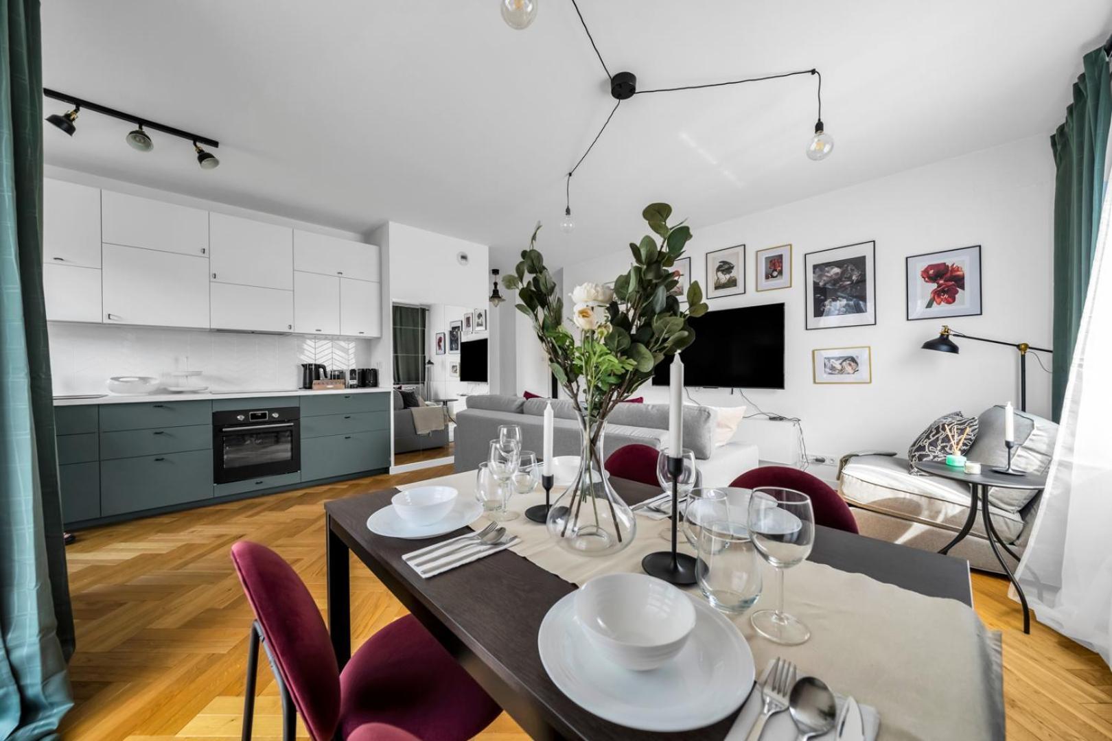 Skierniewicka - Parking, Workspace, Balcony - By Rentujemy *