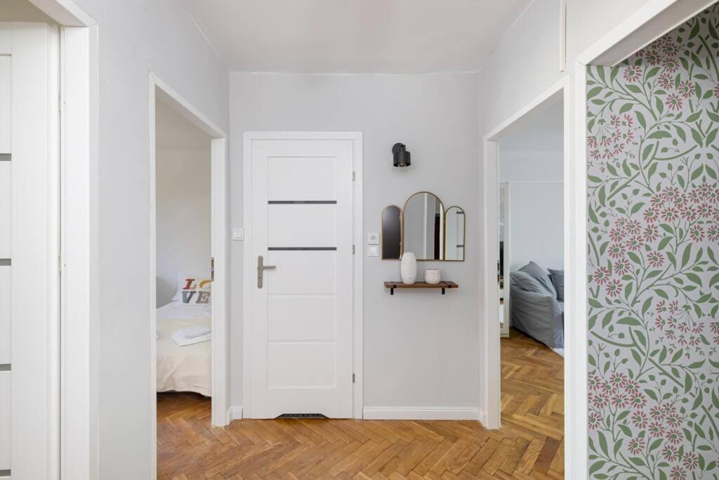 Căn hộ Franciszkanska Old Town 2-bedroom Family With Bath Warsaw
