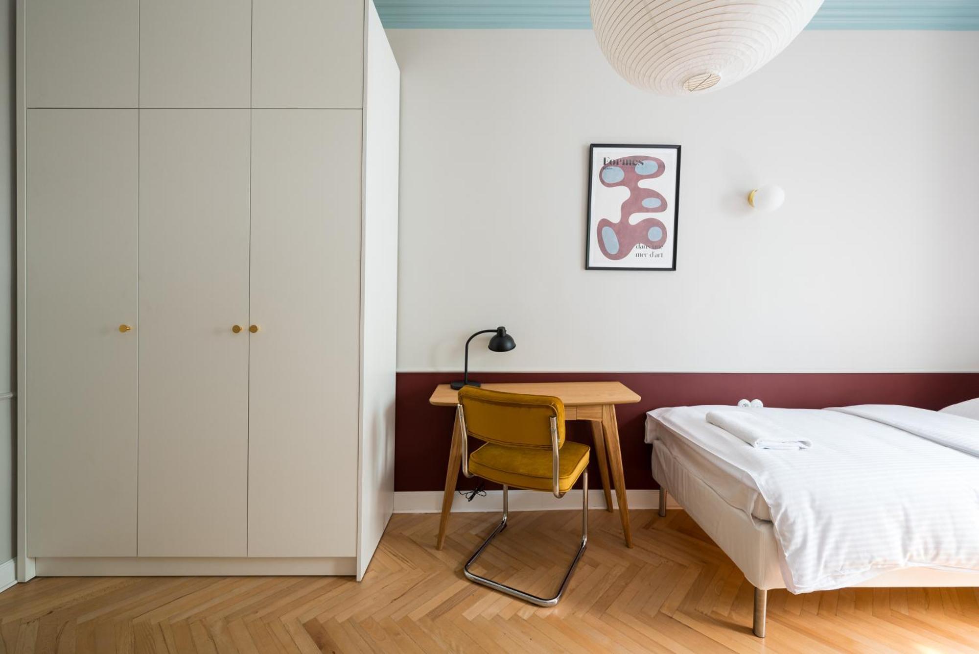 Apartment Hala Mirowska Spacious *