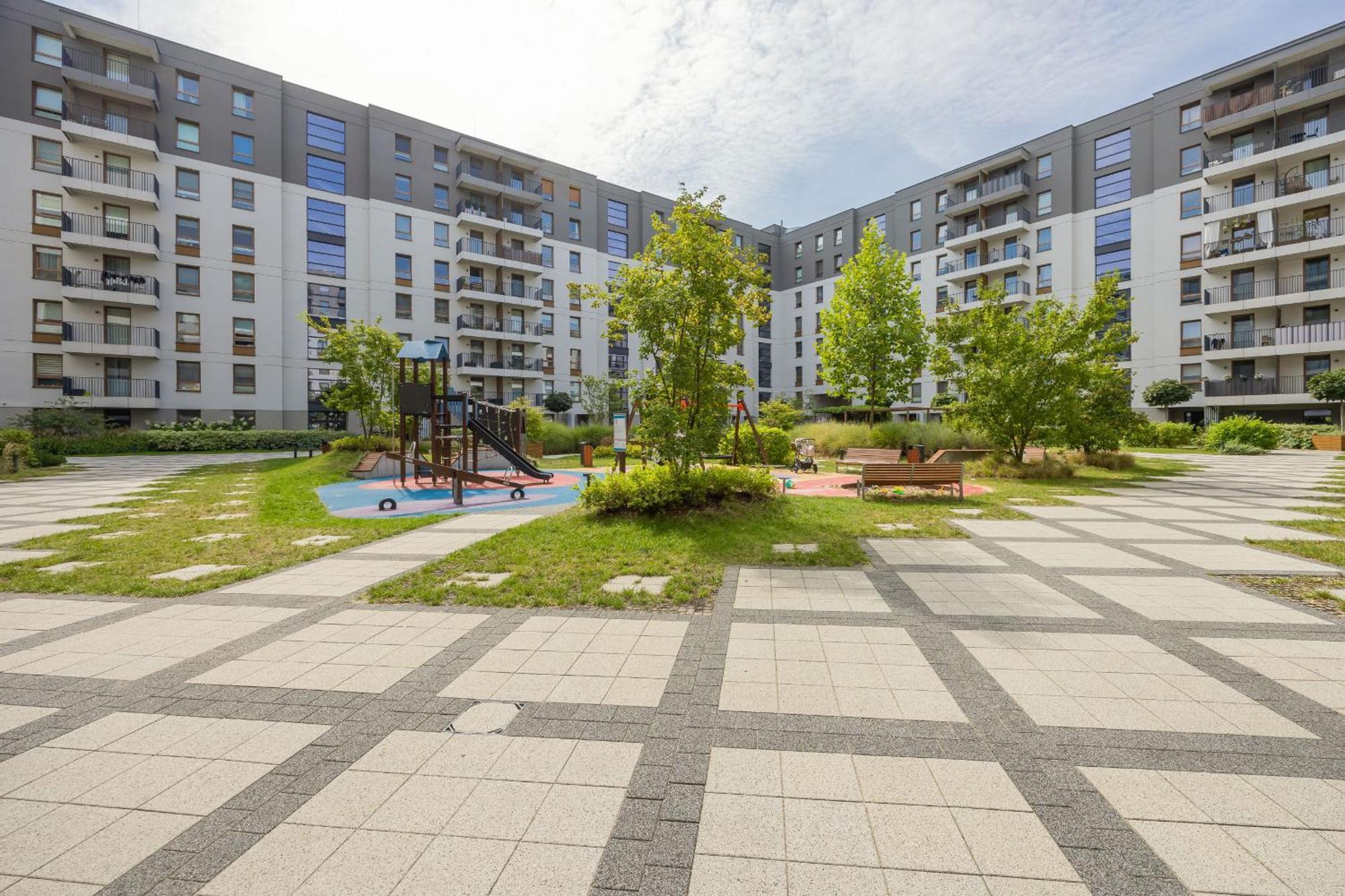 Parking & Biurko 2 Sypialnie By Renters Apartamento *