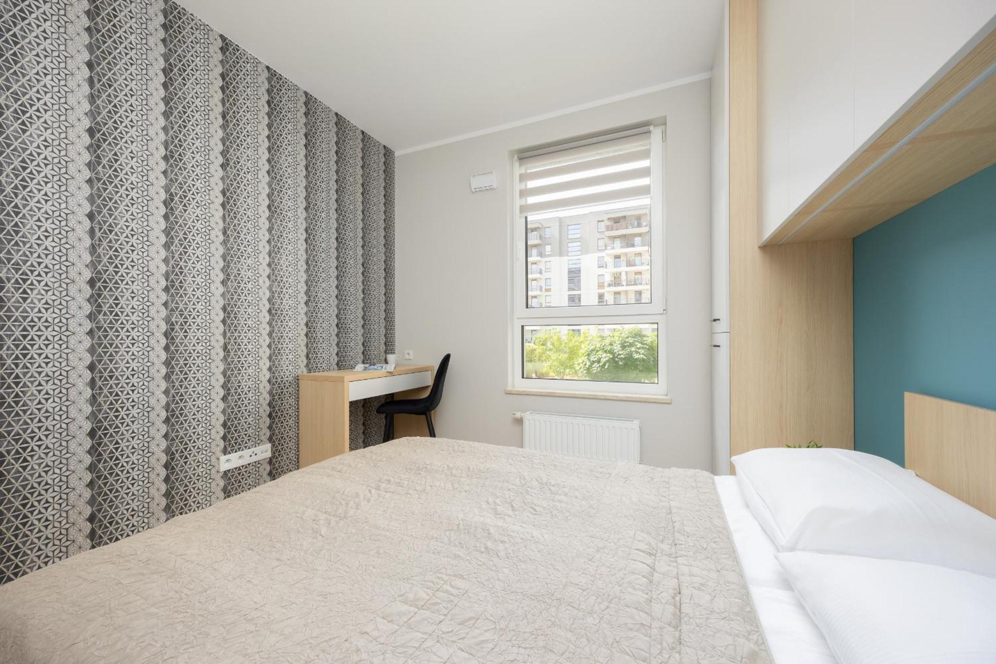 Parking & Biurko 2 Sypialnie By Renters Apartamento *