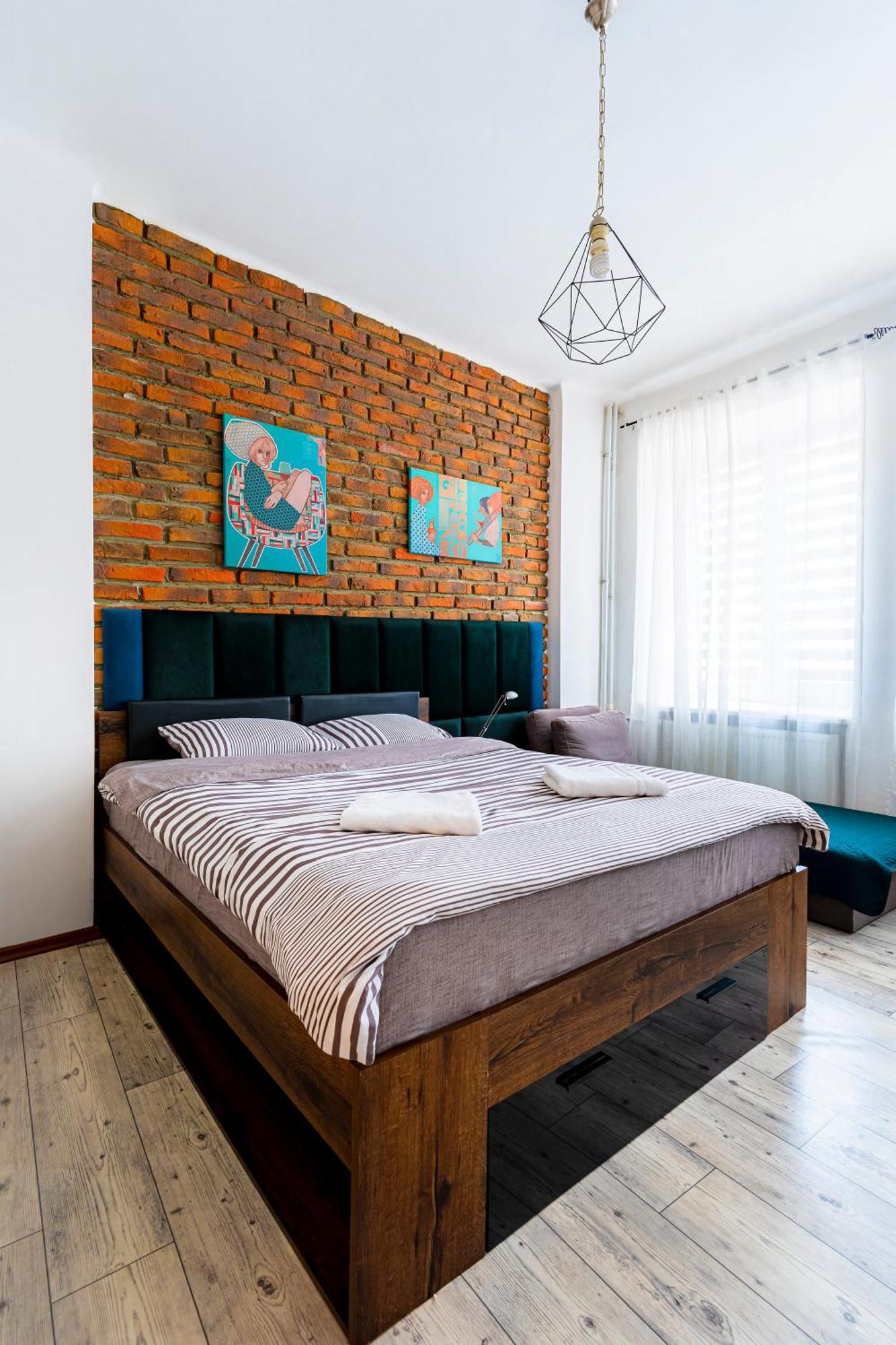 Căn hộ Flat At Powisle Great Location