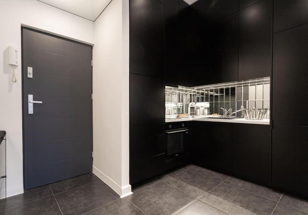 Apartment Na Zelaznej Warsaw