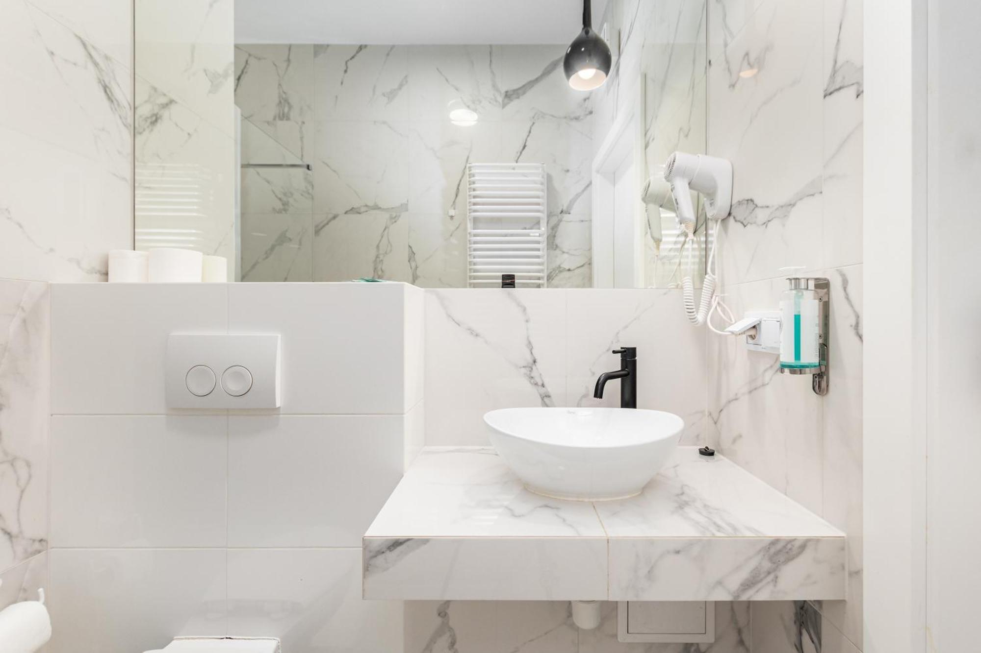 Apartment Prymasa Tysiaclecia 83a C - D By Homeprime