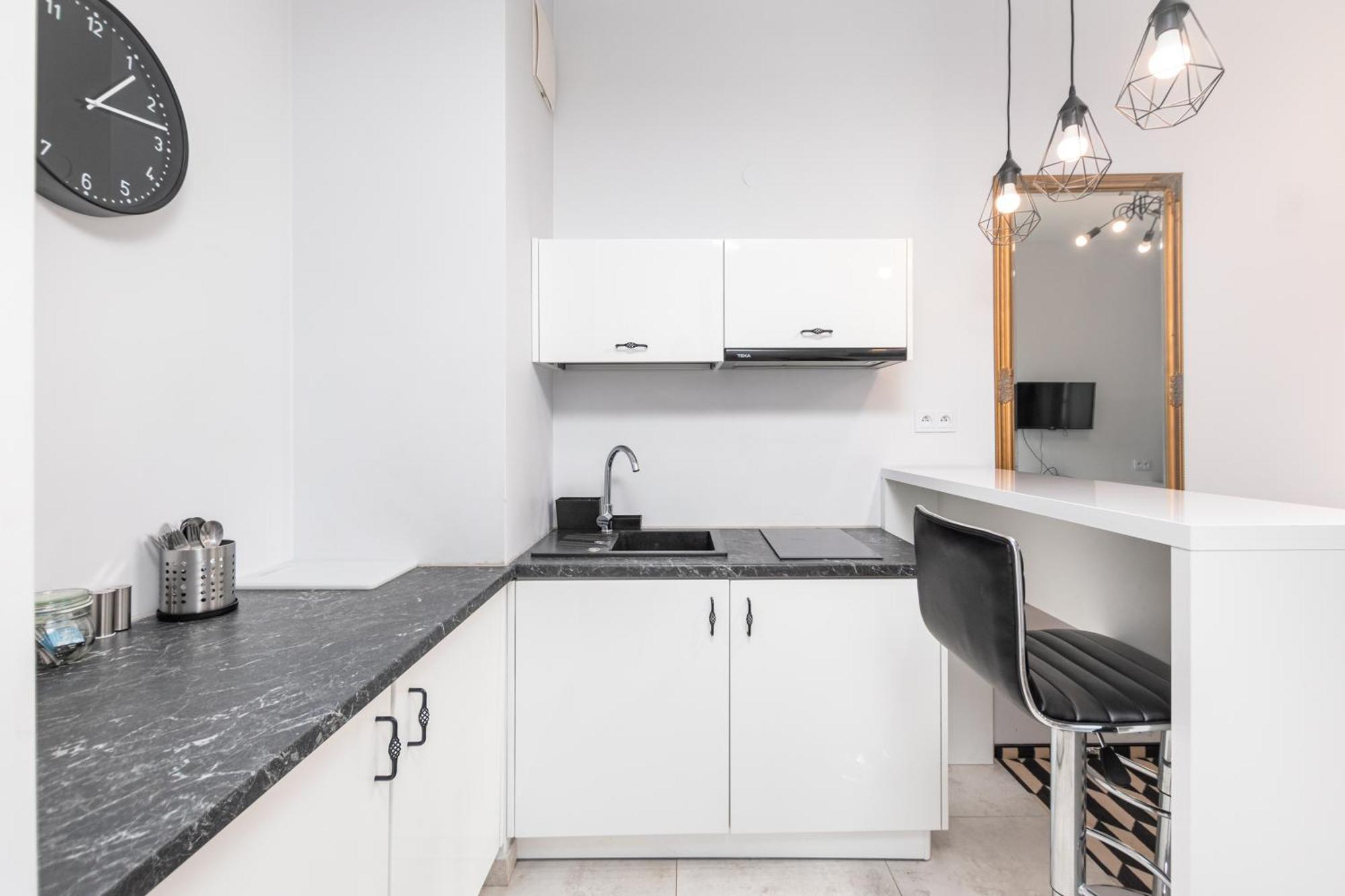 Prymasa Tysiaclecia 83a C - D By Homeprime * Warsaw