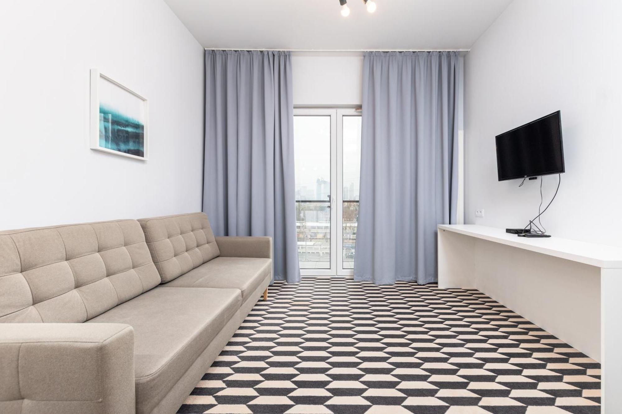 Prymasa Tysiaclecia 83a C - D By Homeprime Apartment