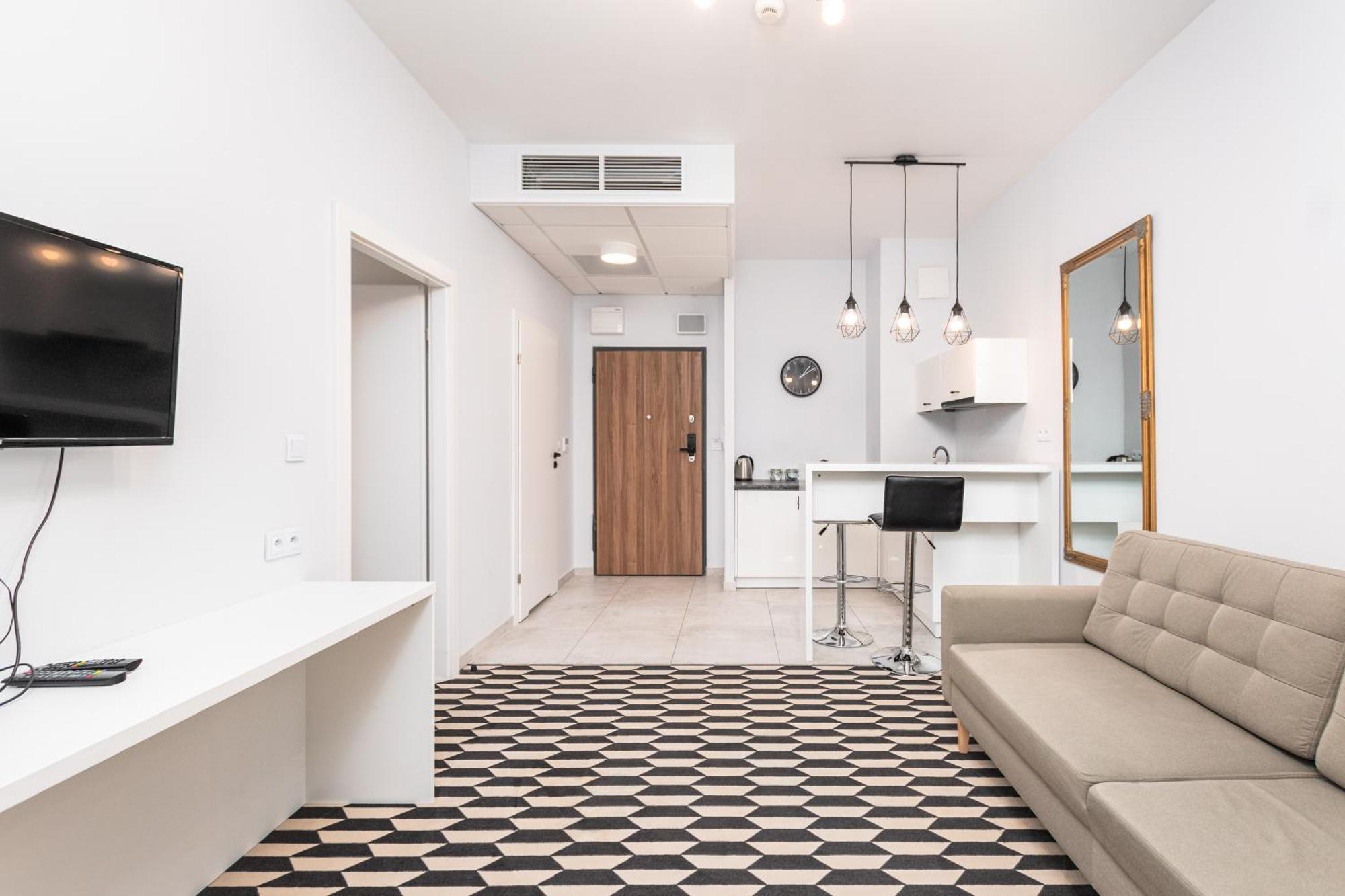 Prymasa Tysiaclecia 83a C - D By Homeprime Apartment Warsaw