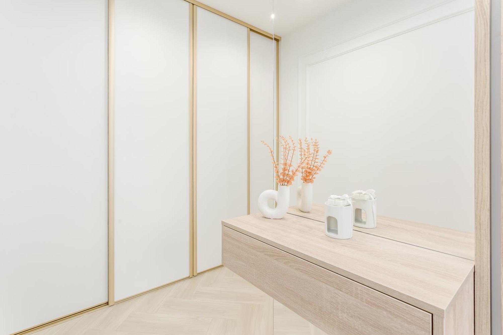 Luxe & Tranquil Gem - Terrace - Jacuzzi - Parking! Apartment *