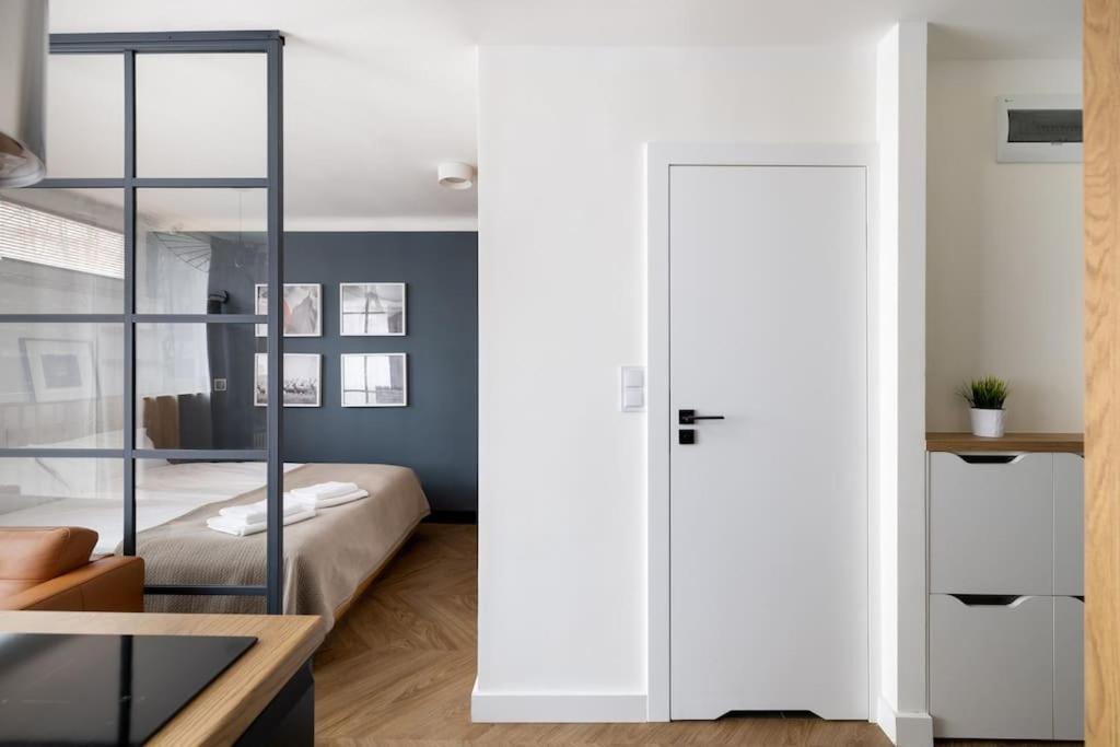 City Center Modern By Ecru Wwa63 Apartamento