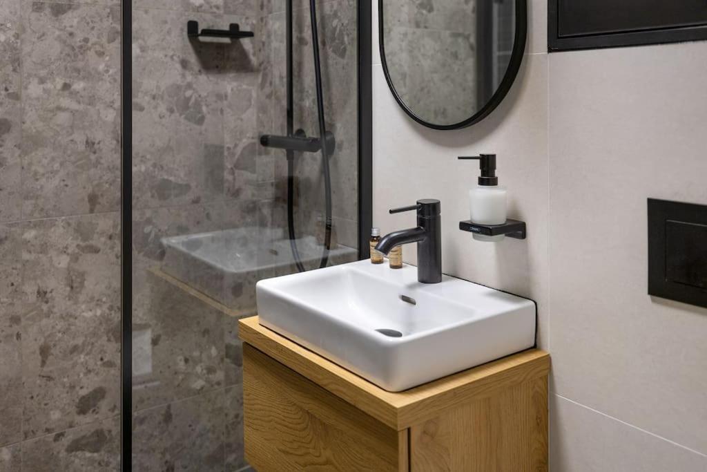 Apartamento City Center Modern By Ecru Wwa63 *