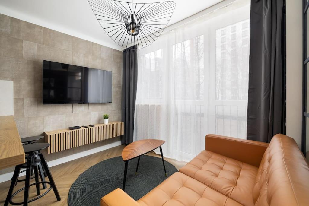 City Center Modern By Ecru Wwa63 Apartamento