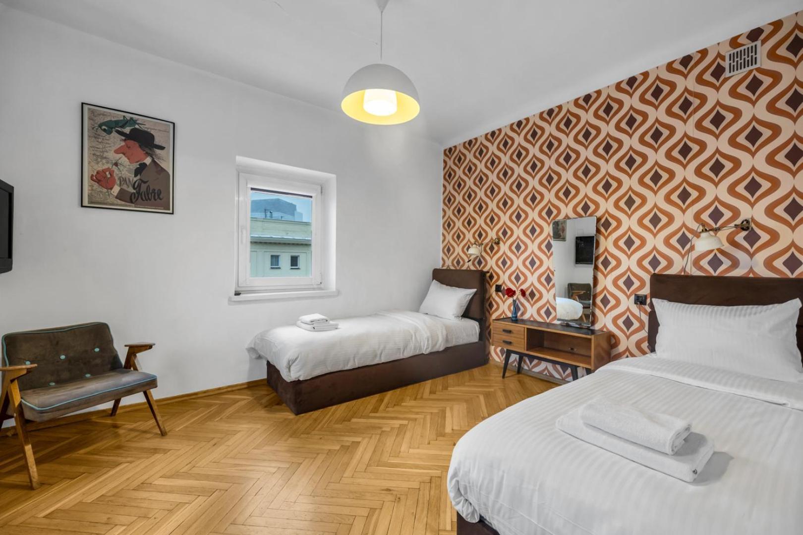 Plac Zbawiciela Spacious Apartment *