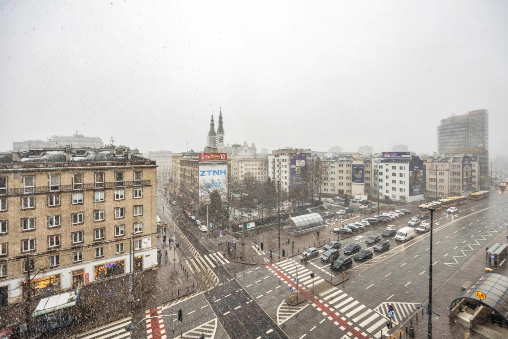 Plac Zbawiciela Spacious Apartment