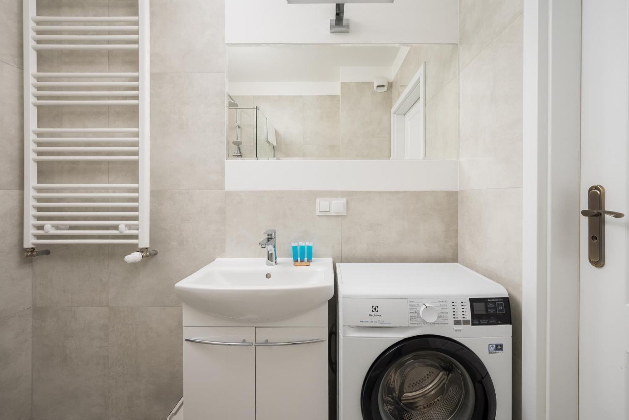 Ursus Homely Apartamento