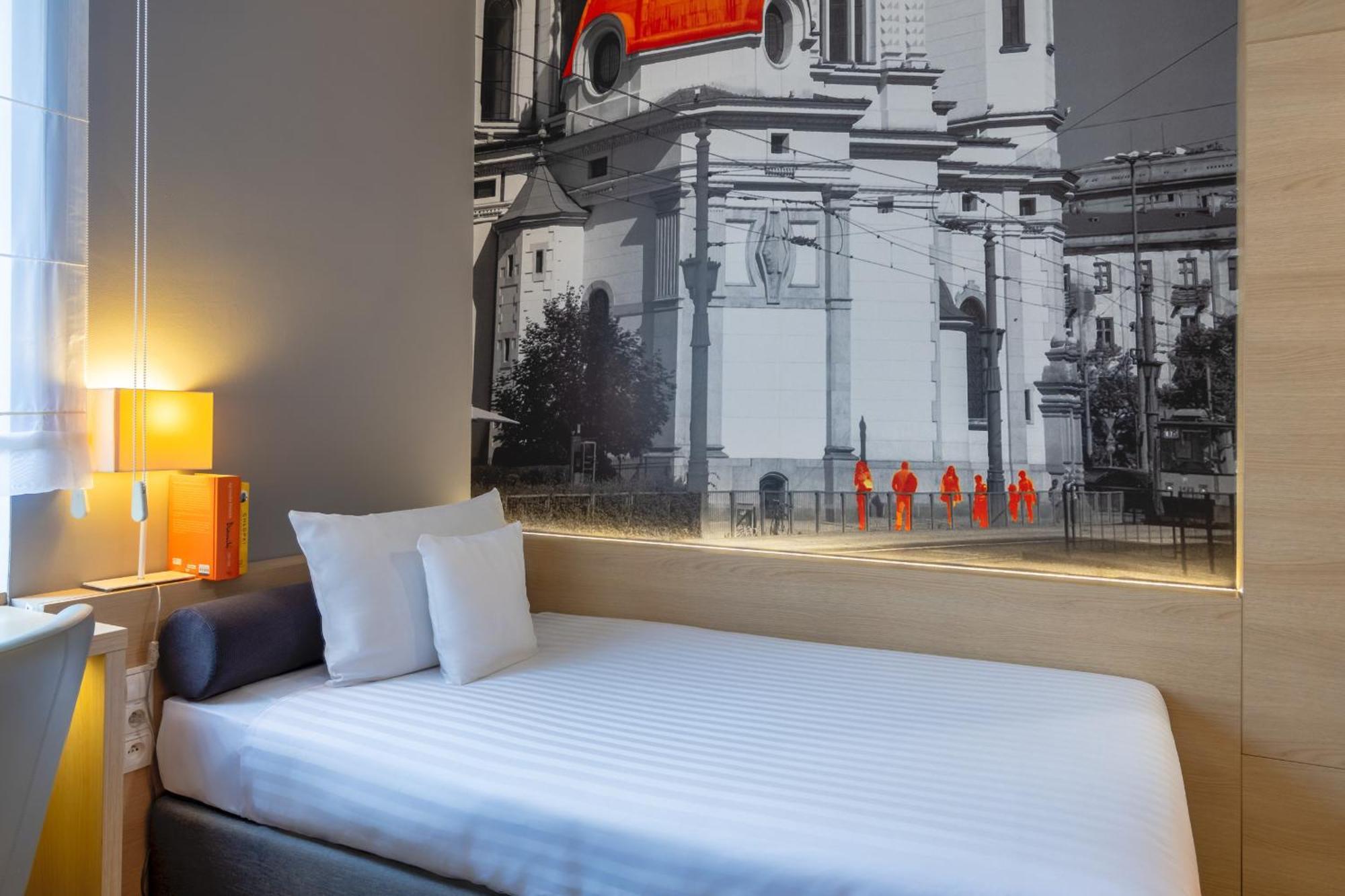 Mdm Centre 3* Warsaw