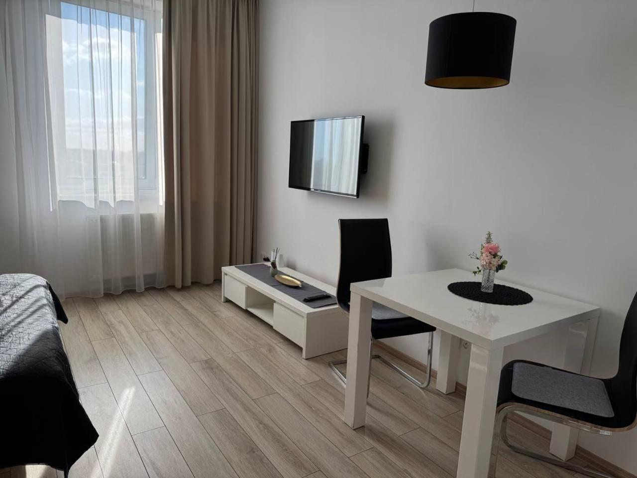 Apartment Zlatarooms 210
