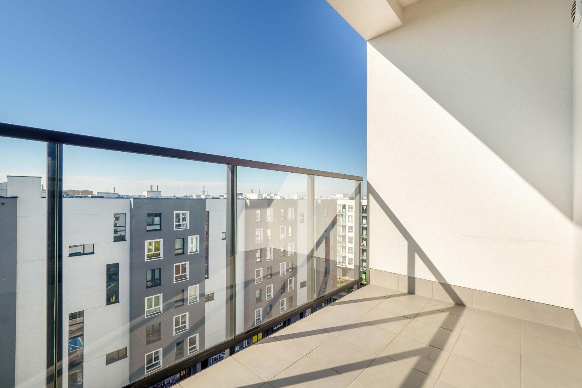 Apartament Air Conditioned In With Parking And Bathtub By Renters *