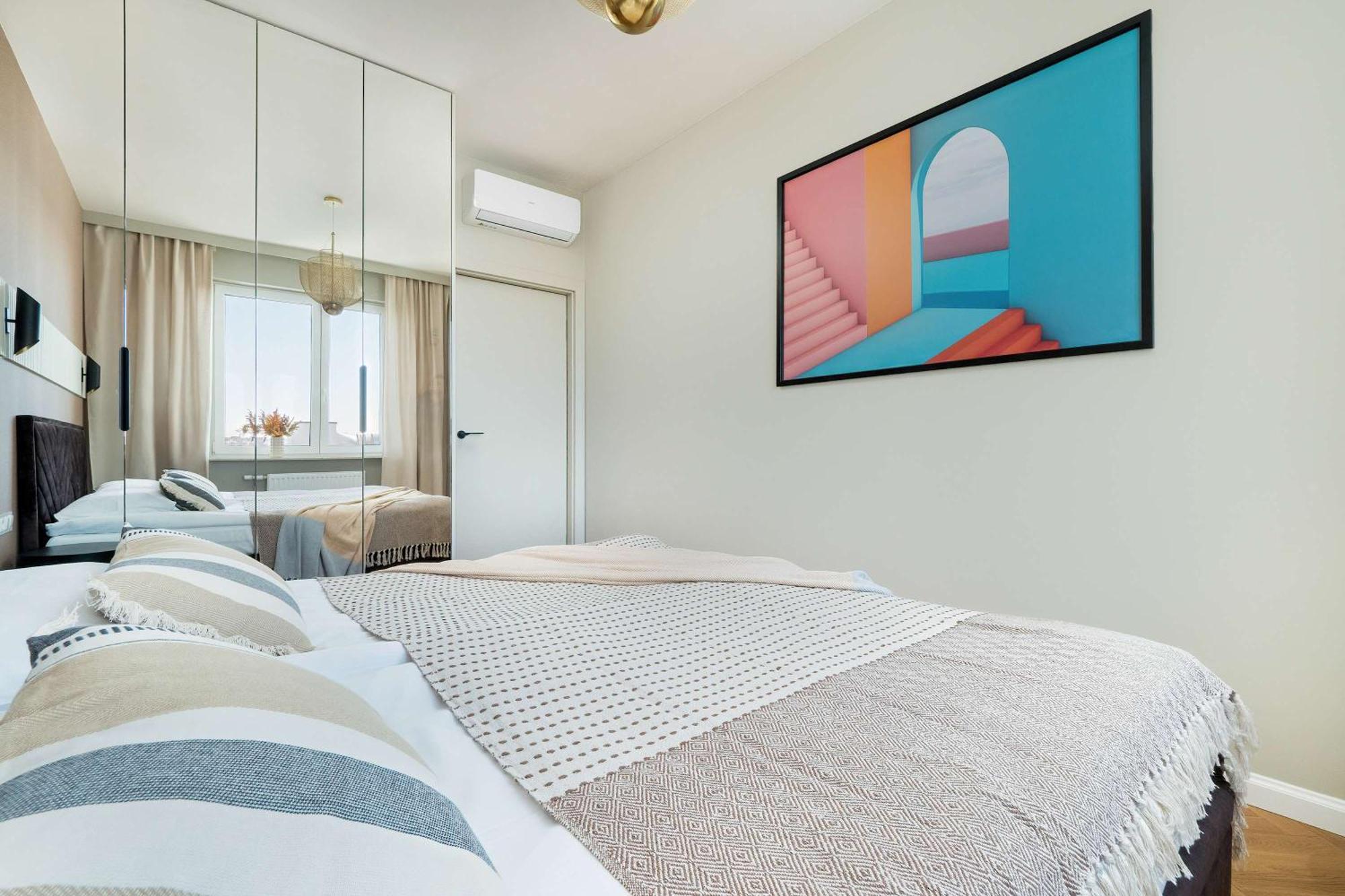 Air Conditioned In With Parking And Bathtub By Renters Warszawa