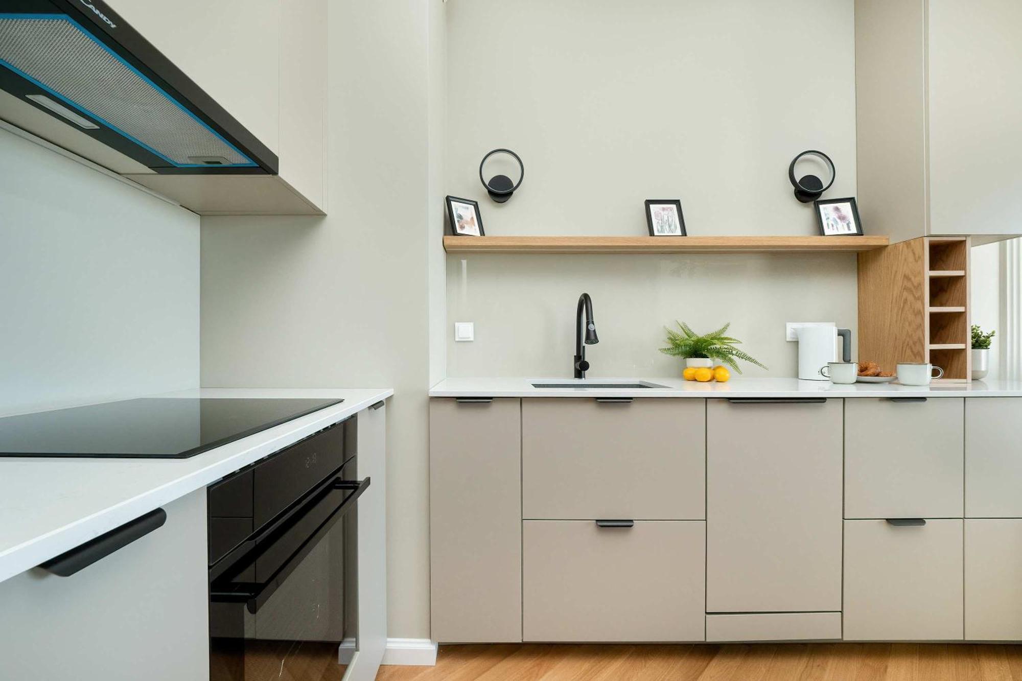 Air Conditioned In With Parking And Bathtub By Renters