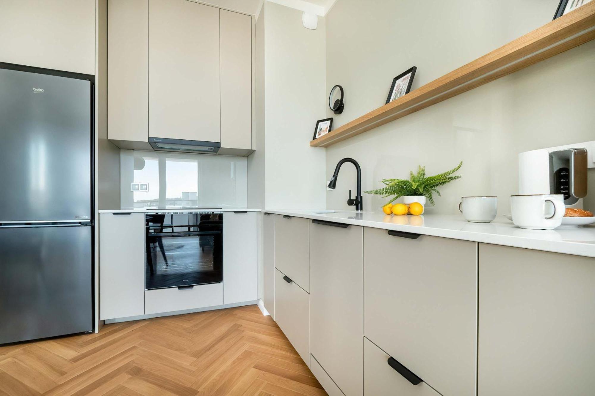 Air Conditioned In With Parking And Bathtub By Renters Warszawa