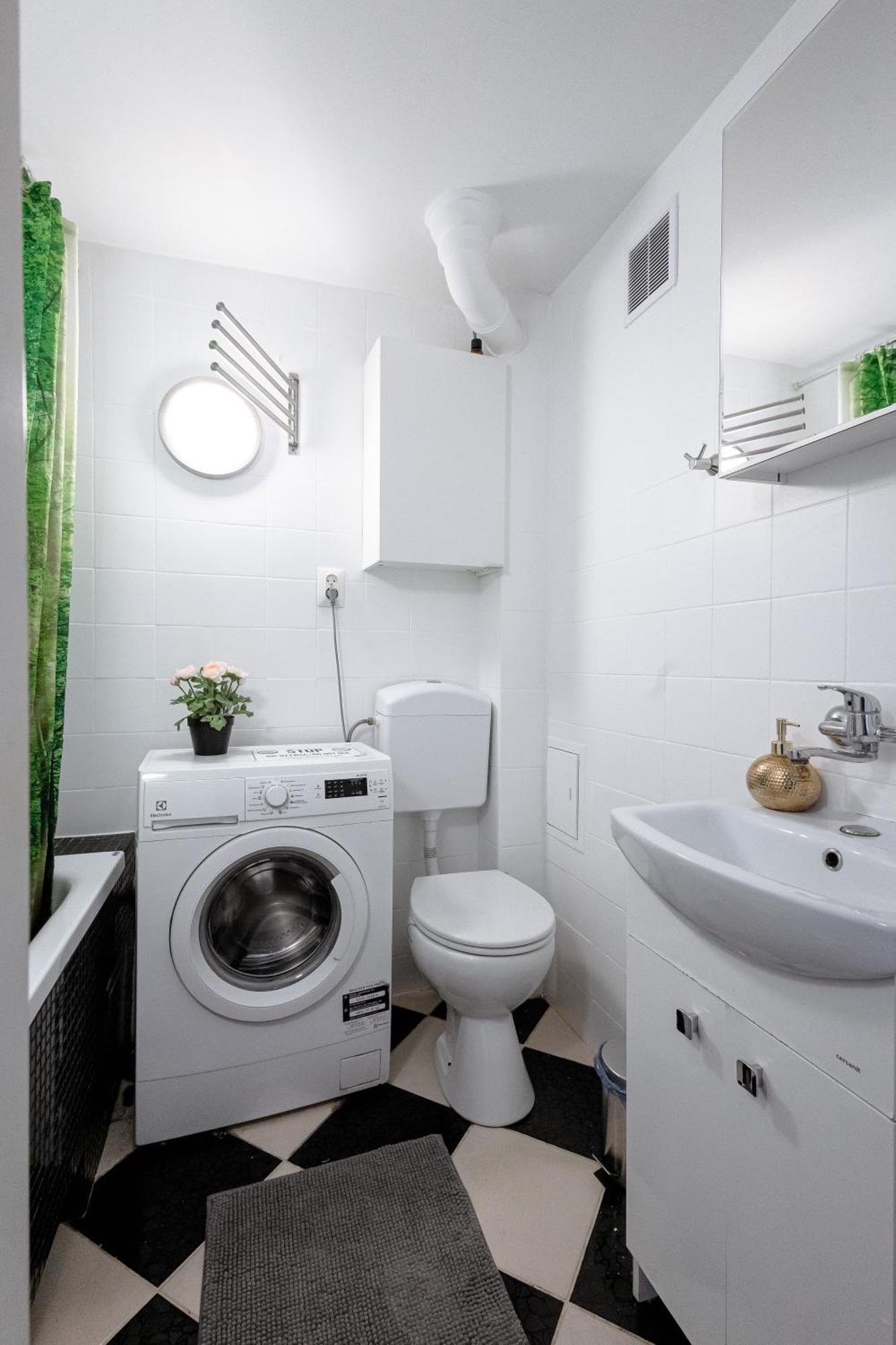 Clicktheflat Wilson Square Hostel *