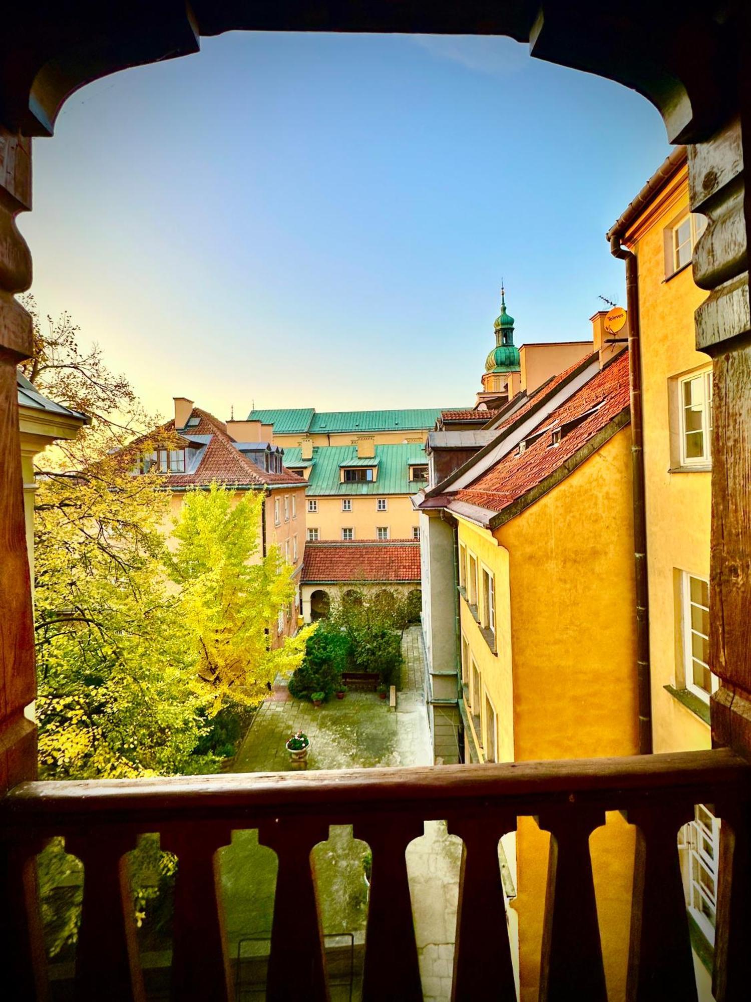 Old Town View Wifi 300 Mb/s Huge Screen Netflix Appletv Amazontv Apartment *