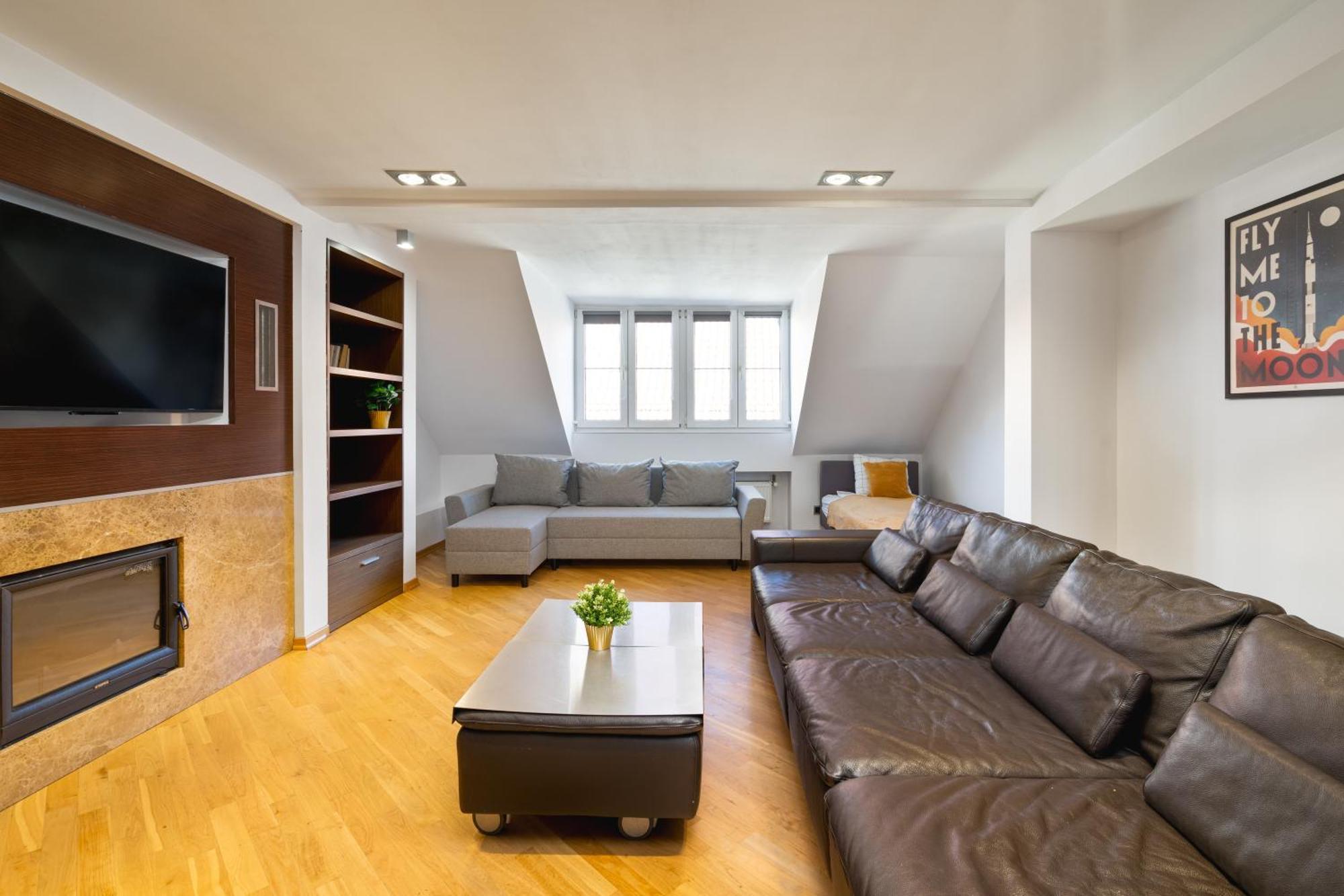 Apartament Close-3 Floor Luxury - Center - 150 M2 - Old Town - Downtown View - Piwna *