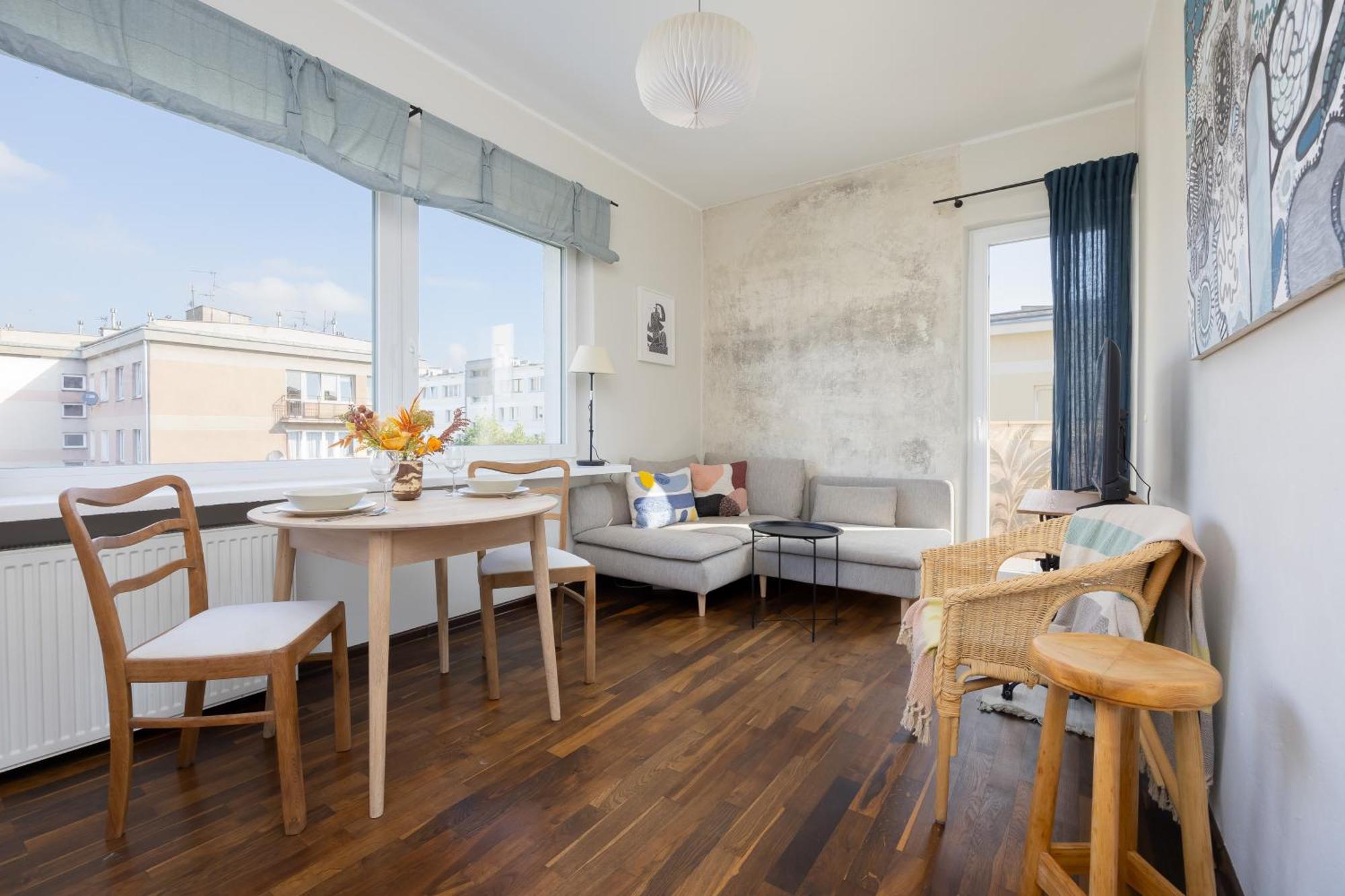 Bright In Downtown By Renters Apartment Warsaw