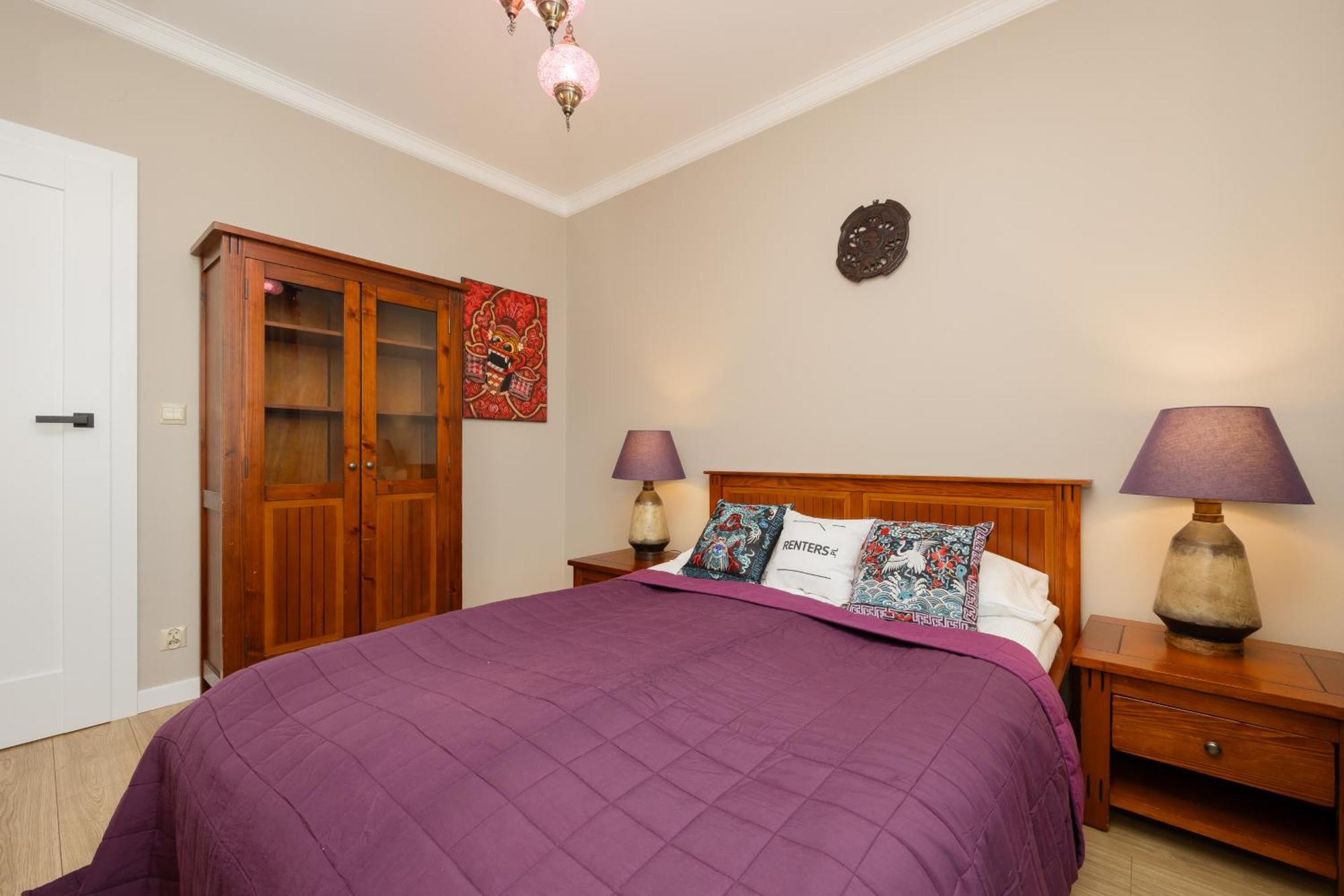 Beautiful For 6 People With Balcony And Parking In By Renters *