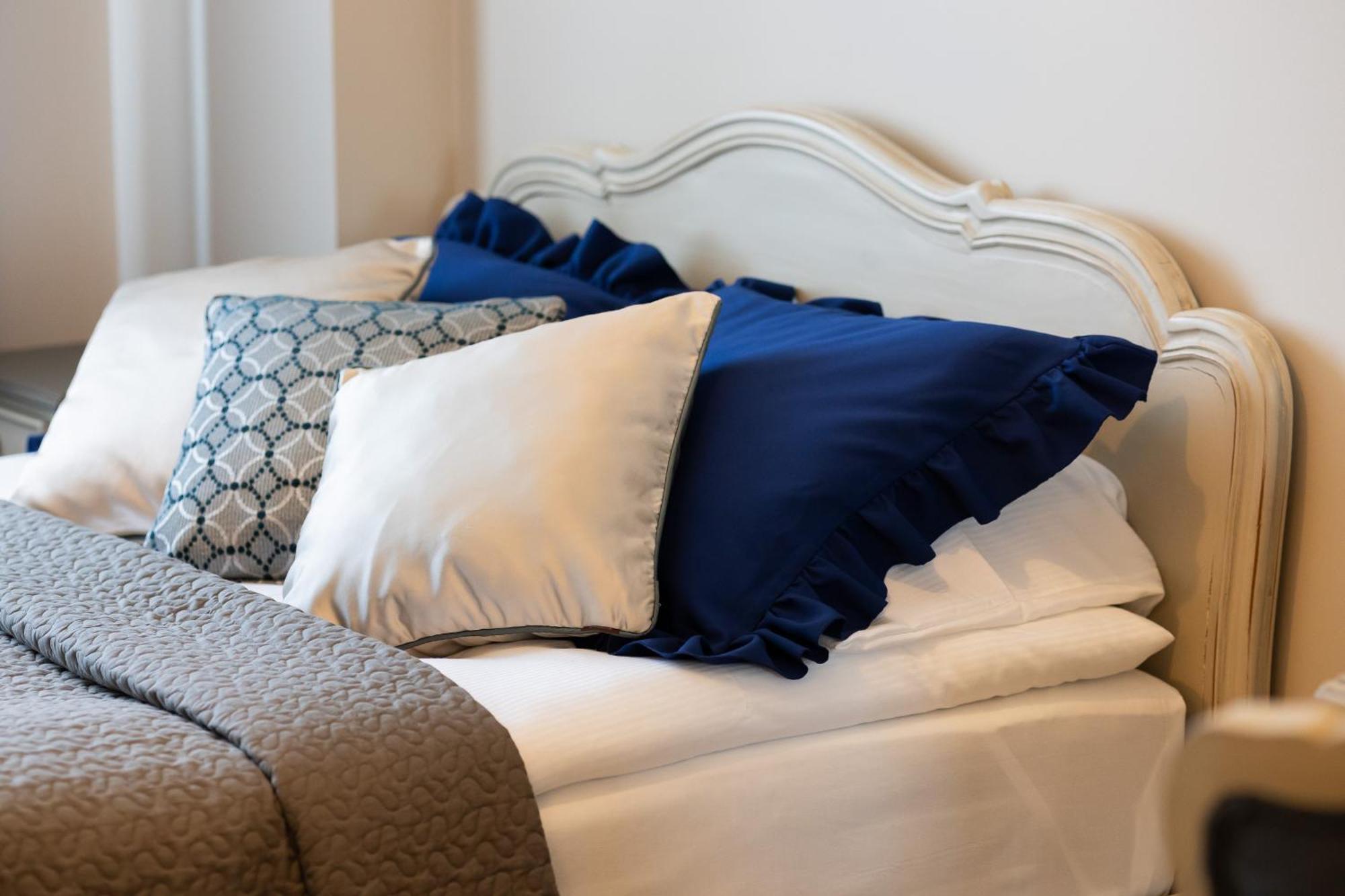 Beautiful For 6 People With Balcony And Parking In By Renters * Warszawa