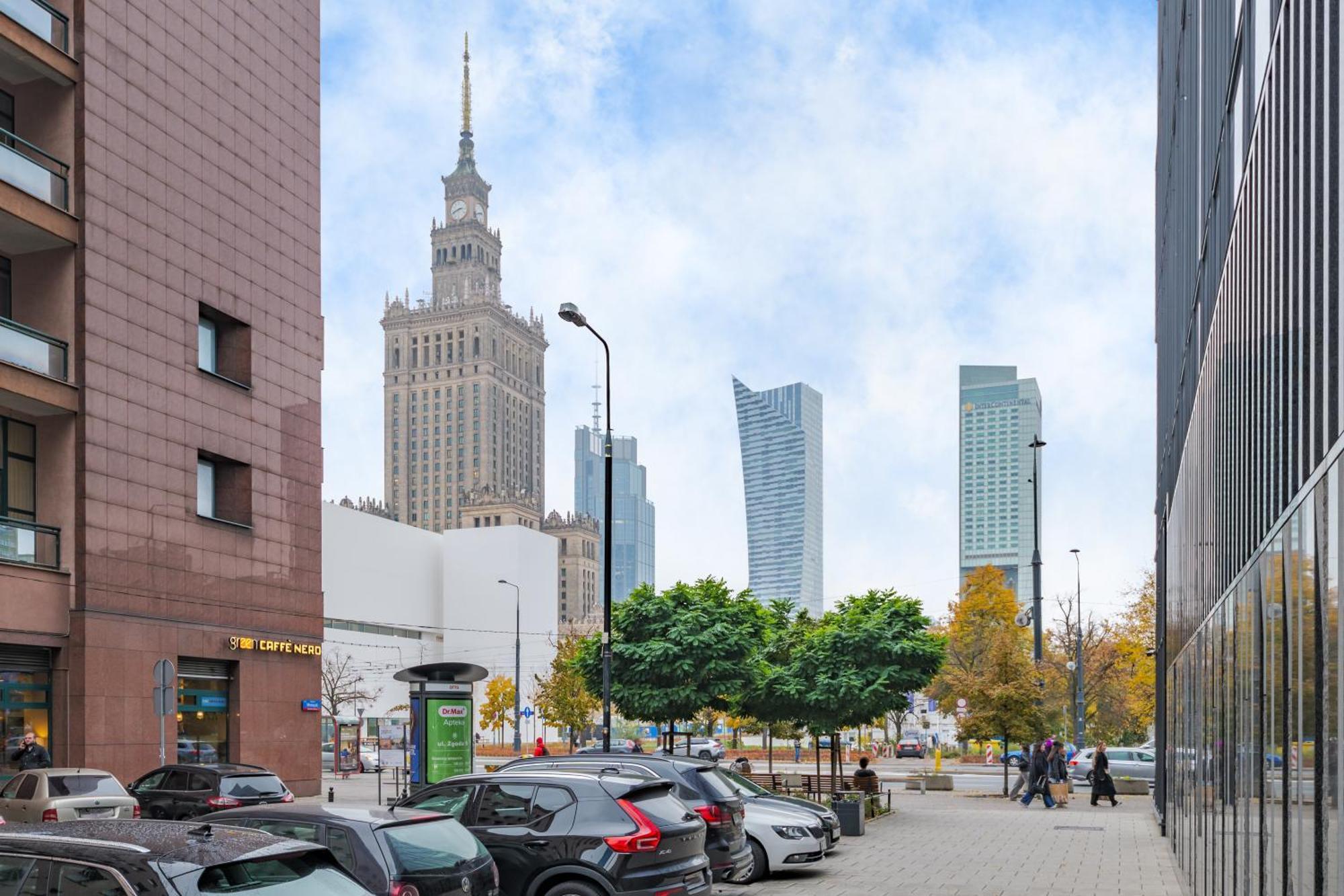 Moniuszki 10 By Nyx * Warszawa