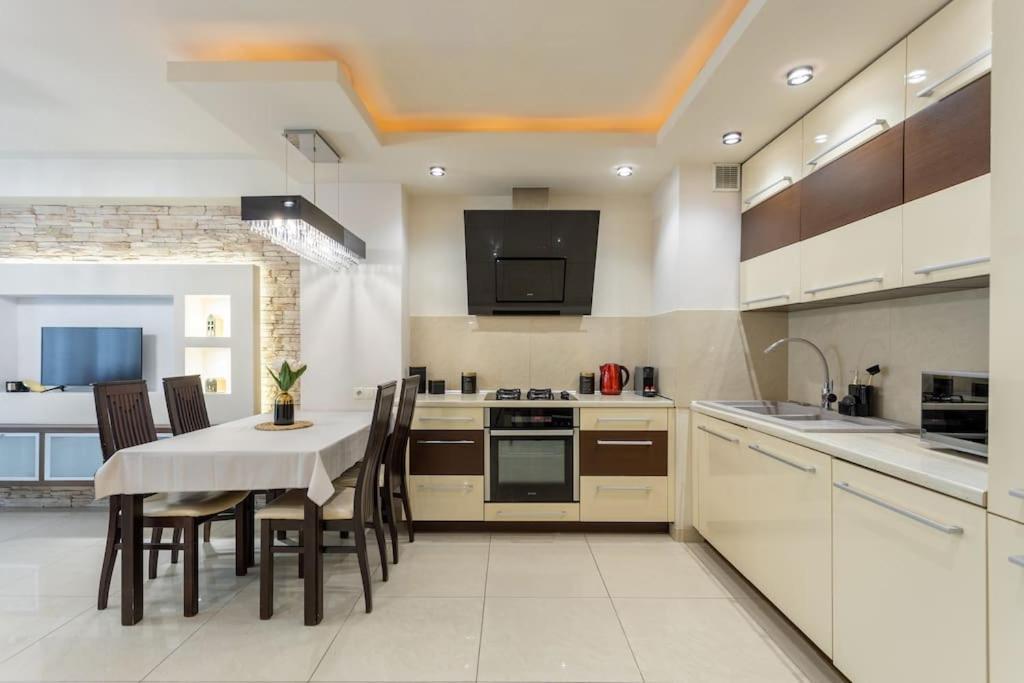 Urban Chic - One Bedroom -luxury - Grzybowska 5 Apartamento *