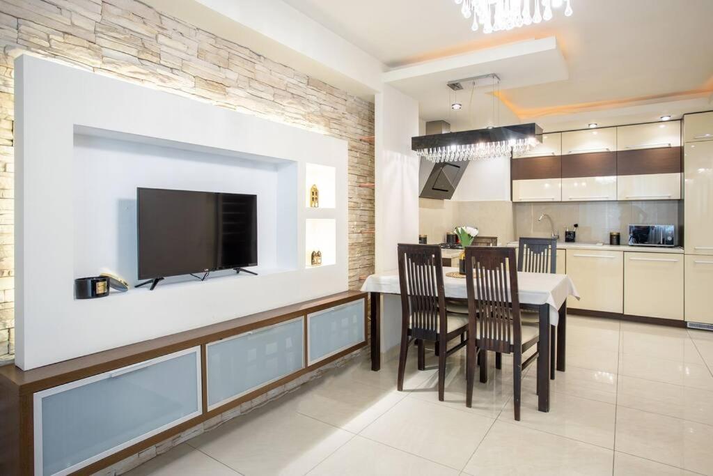 Urban Chic - One Bedroom -luxury - Grzybowska 5 Apartamento Varsóvia