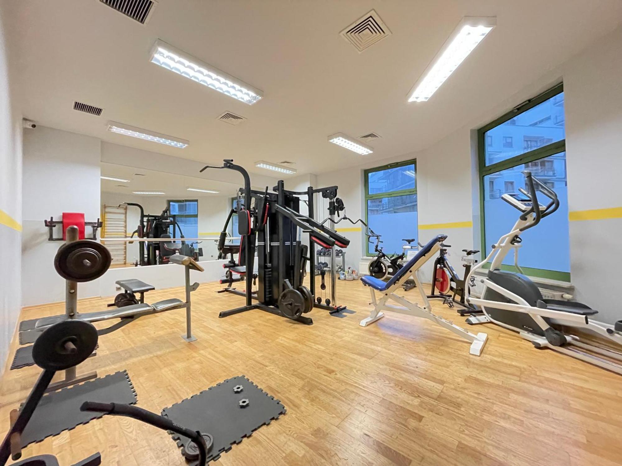 Superior Bukowinska, Studio, Pool & Gym! Metro Wilanowska, Garage Parking! 24h Reception! Warsaw