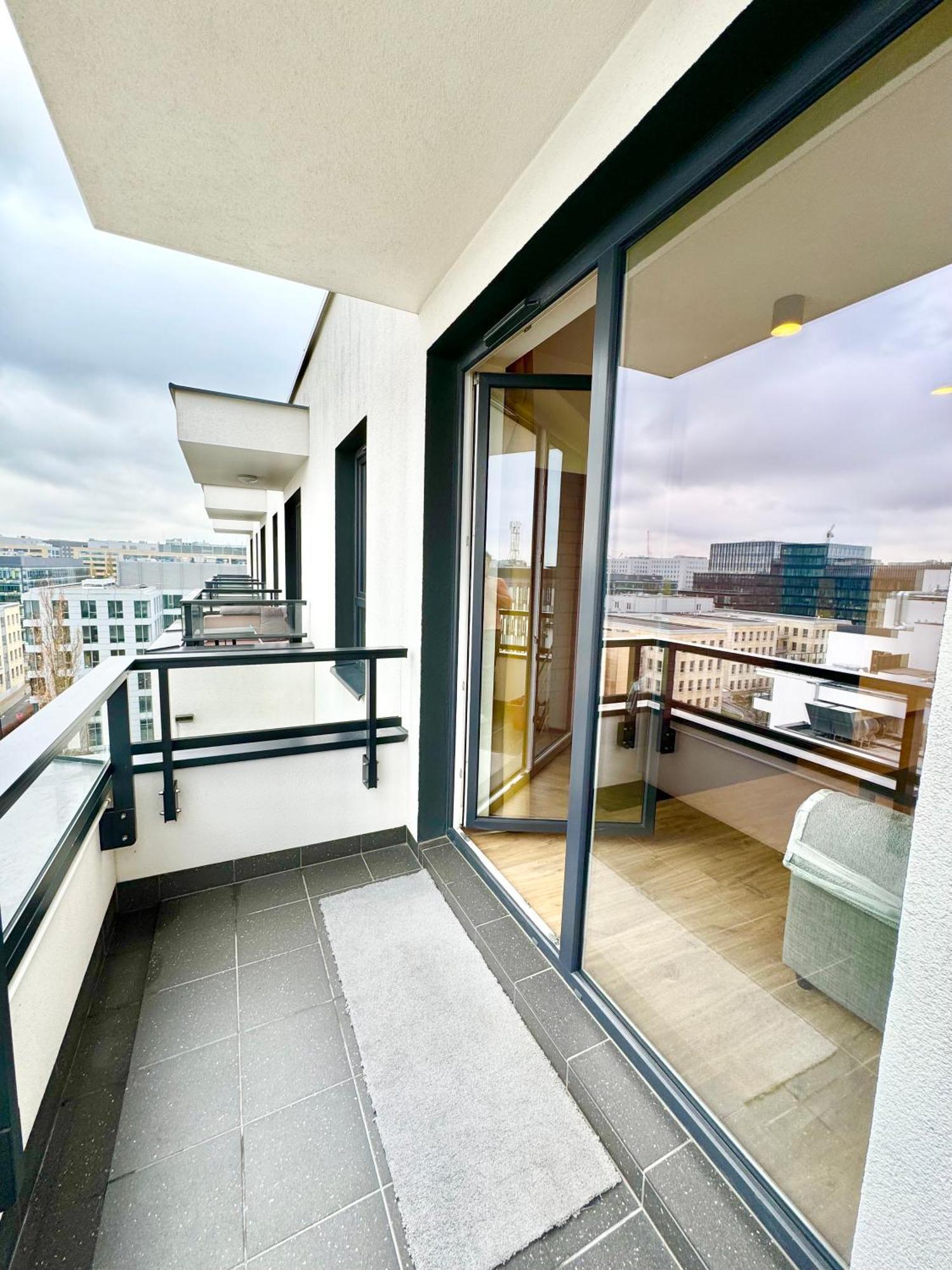 Apartment Konstruktorska 7 *