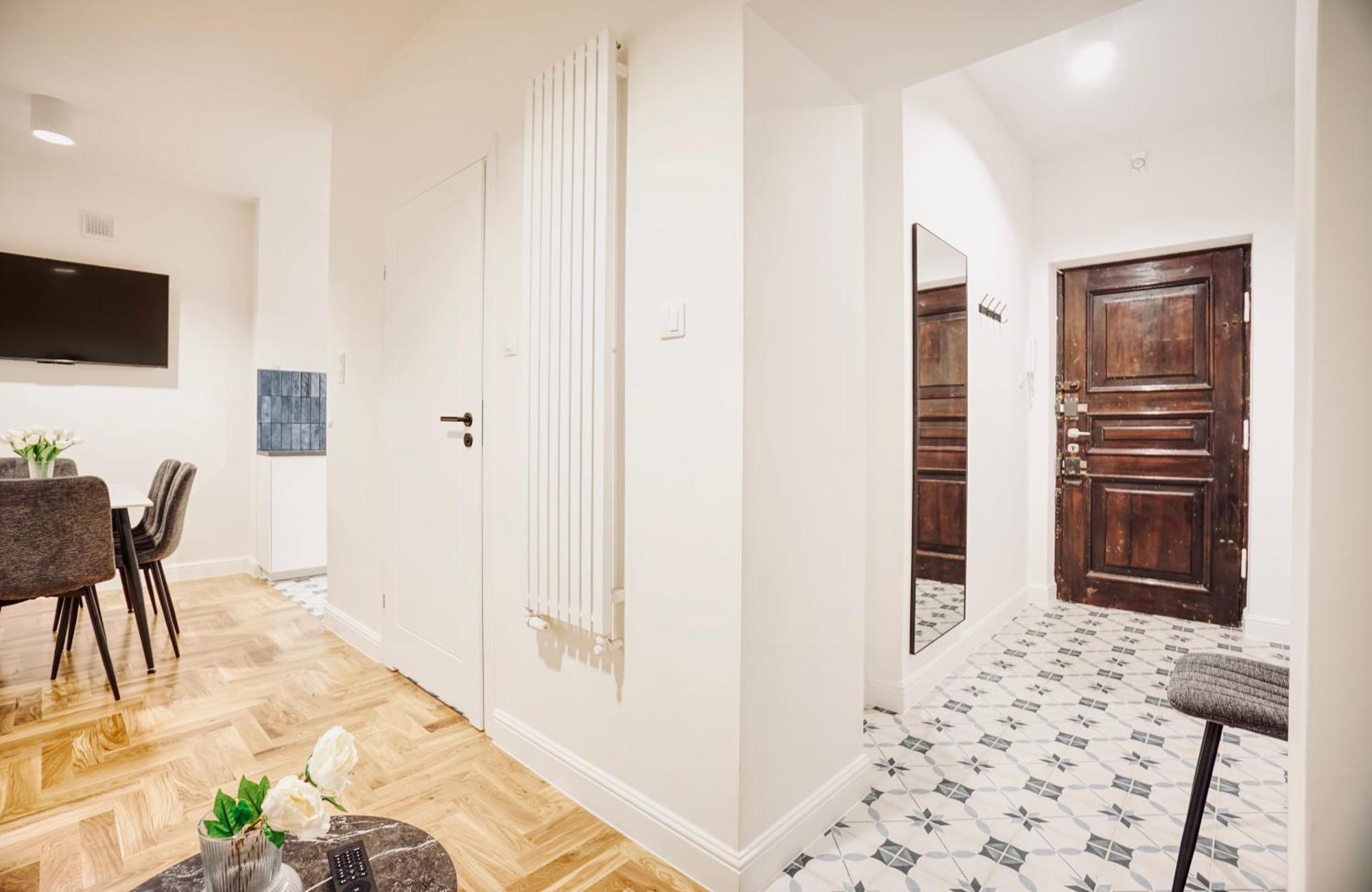 Premium Old Town Apartment