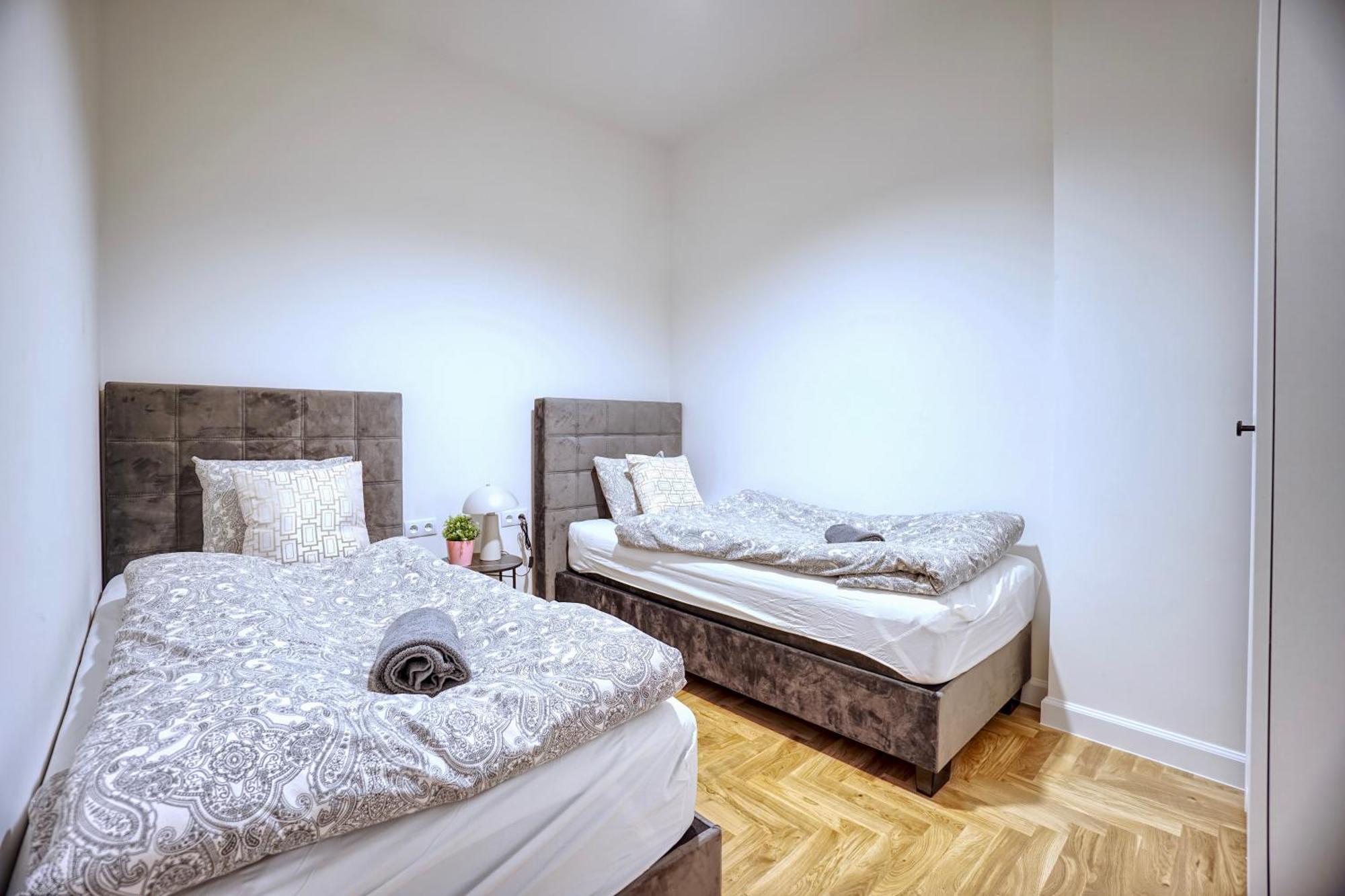 Premium Old Town Apartment *