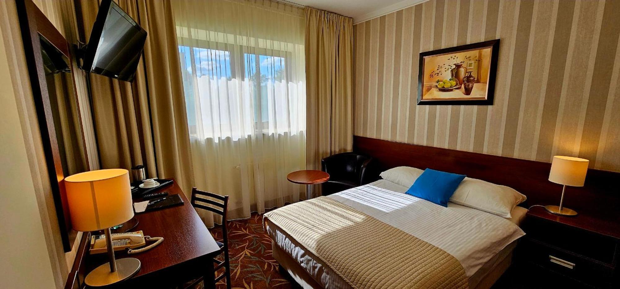Hotel Centrum Barnabitow 3*
