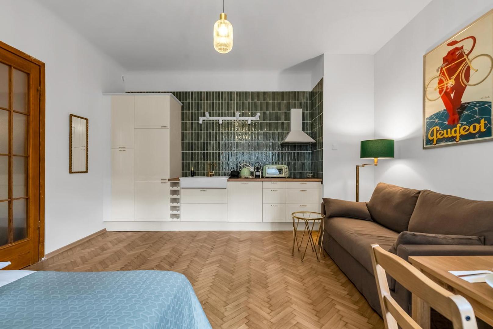 Mokotow - Location, Tram&shops Nearby - By Rentujemy Apartament