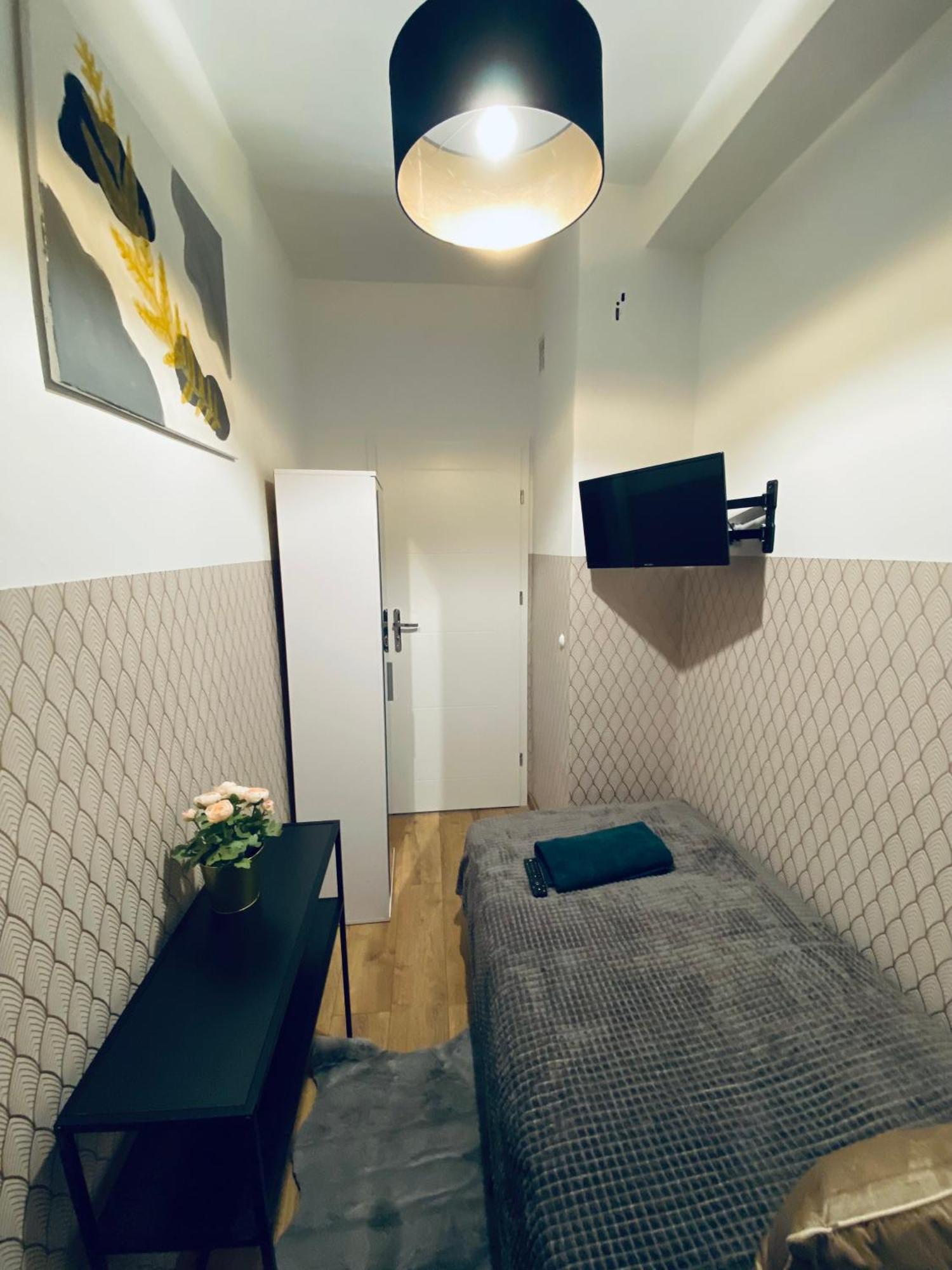 Hostel Clicktheflat Wola *