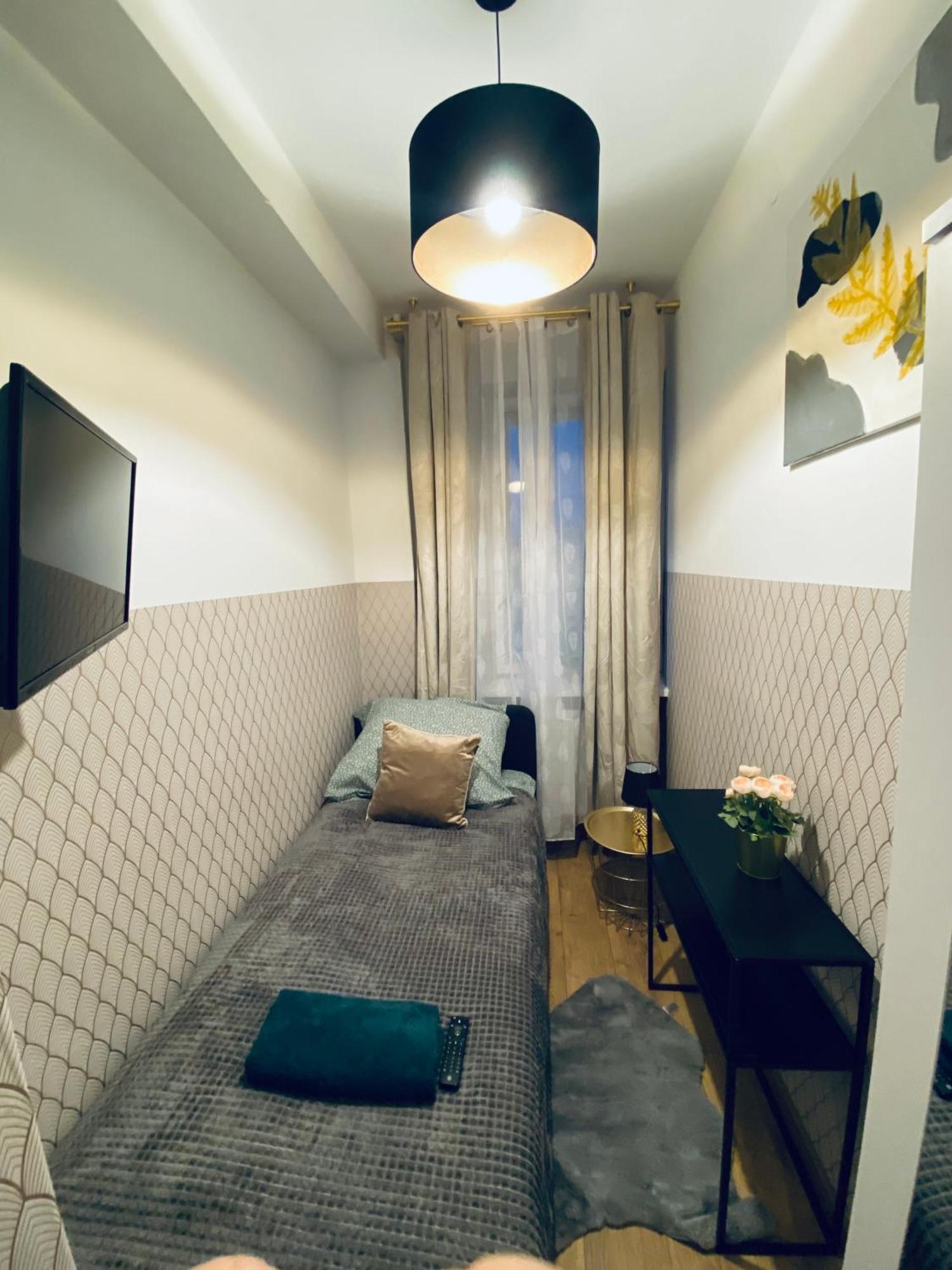 Clicktheflat Wola *