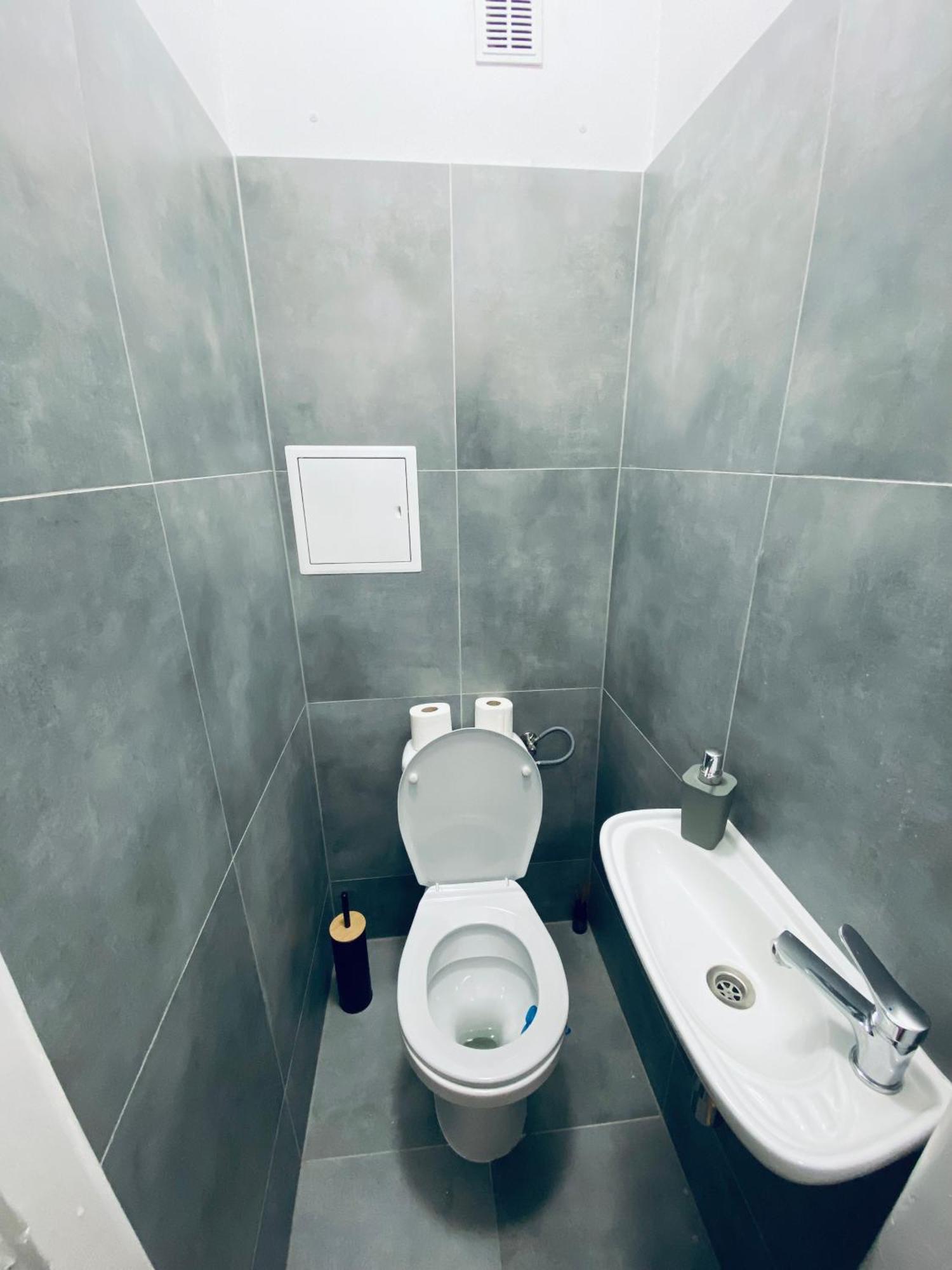 Hostel Clicktheflat Wola *