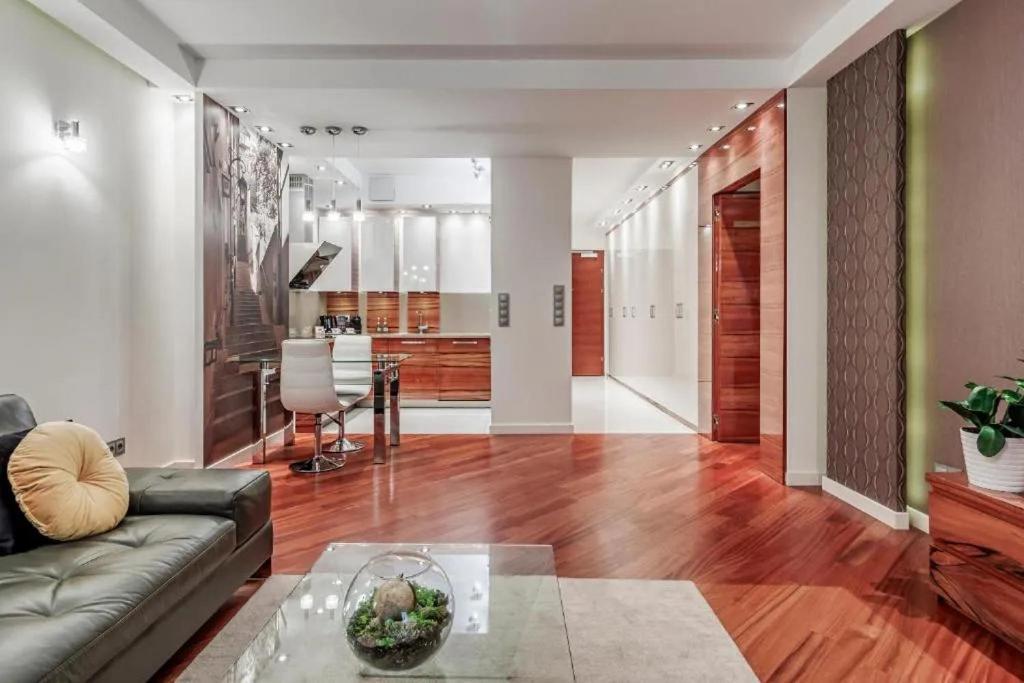 Inqse Centre Apartment *