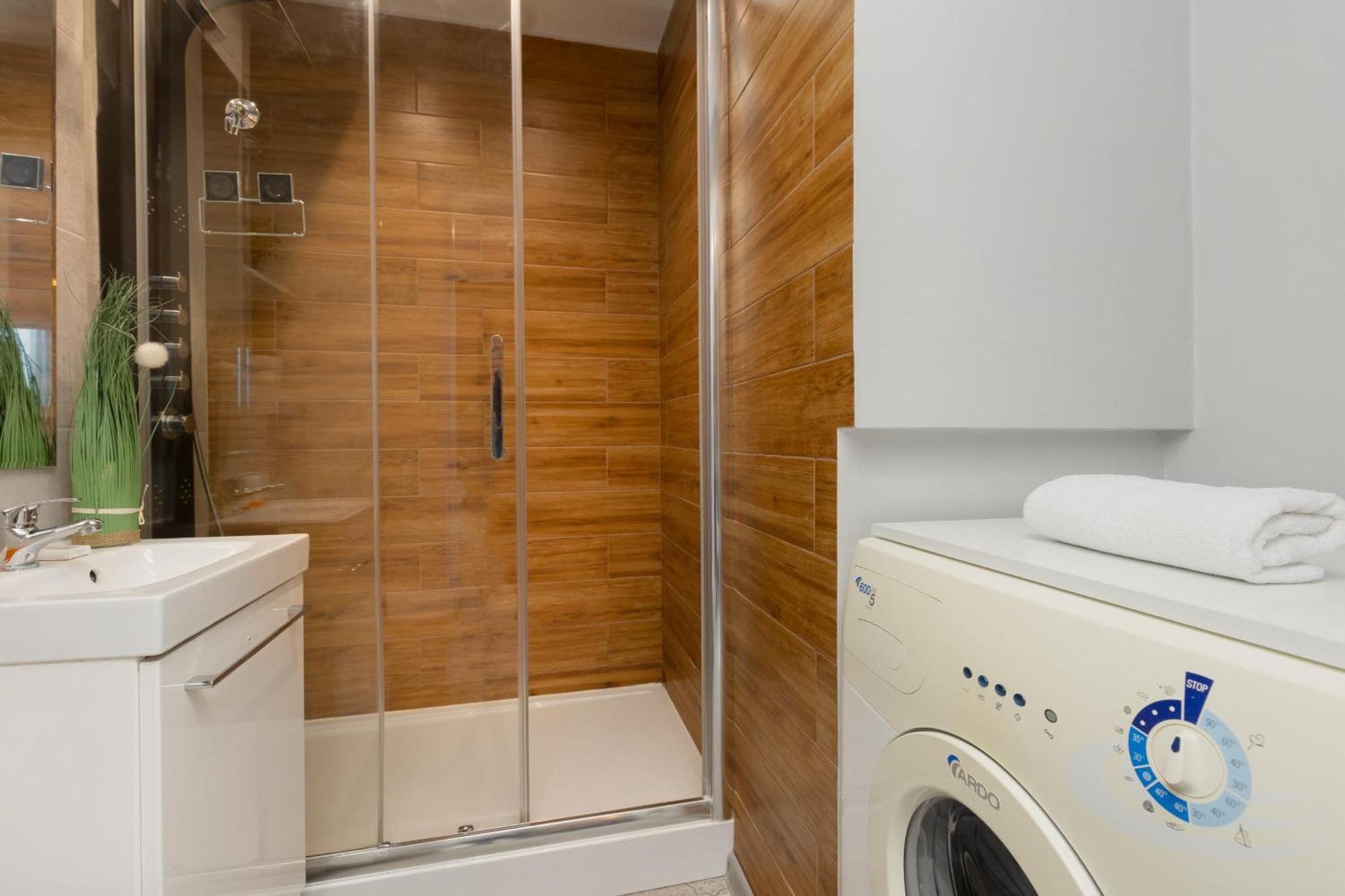 Charming In Center With Air Conditioning By Renters Căn hộ Warsaw